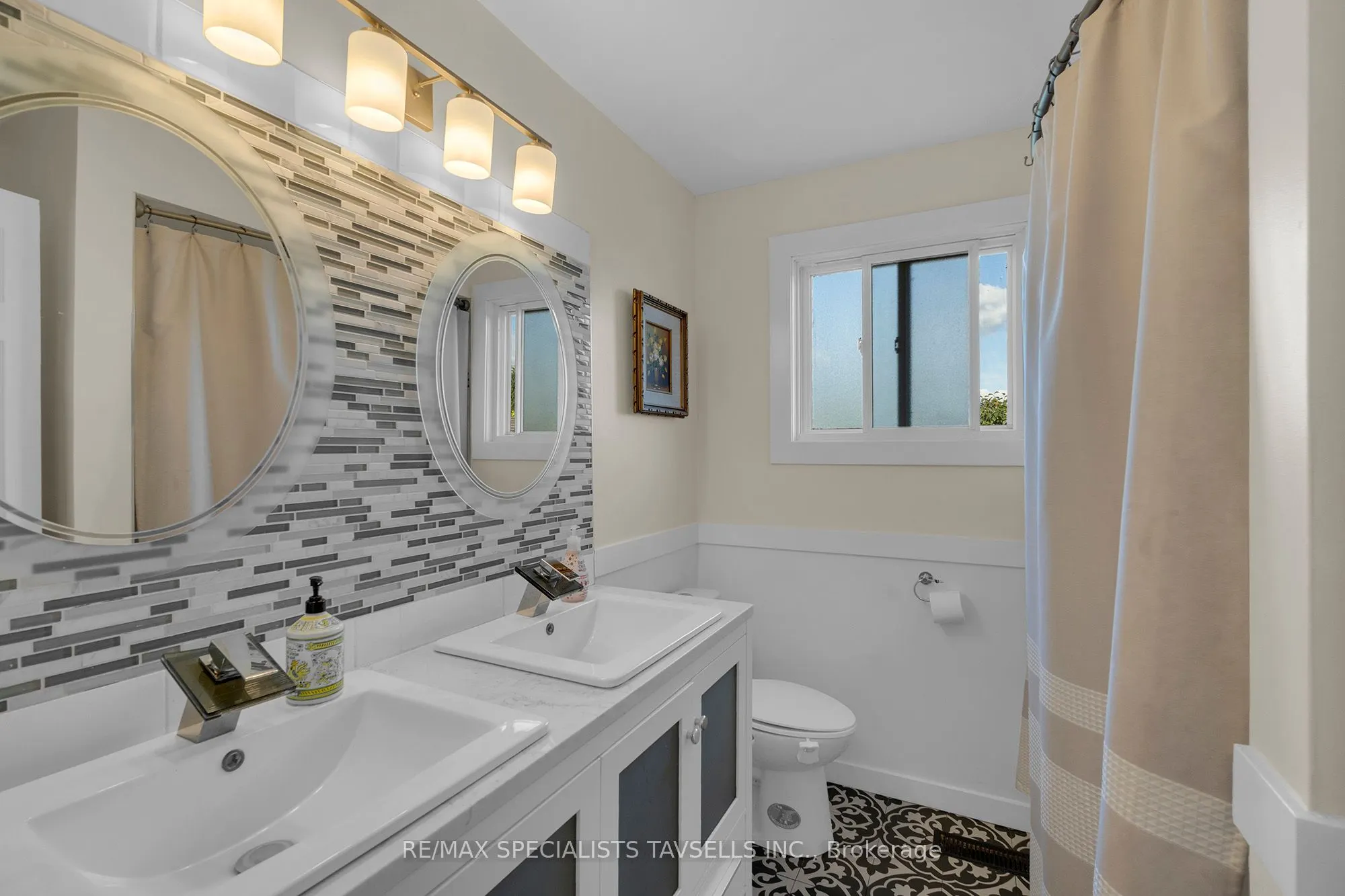 23 Mckibbon Avenue