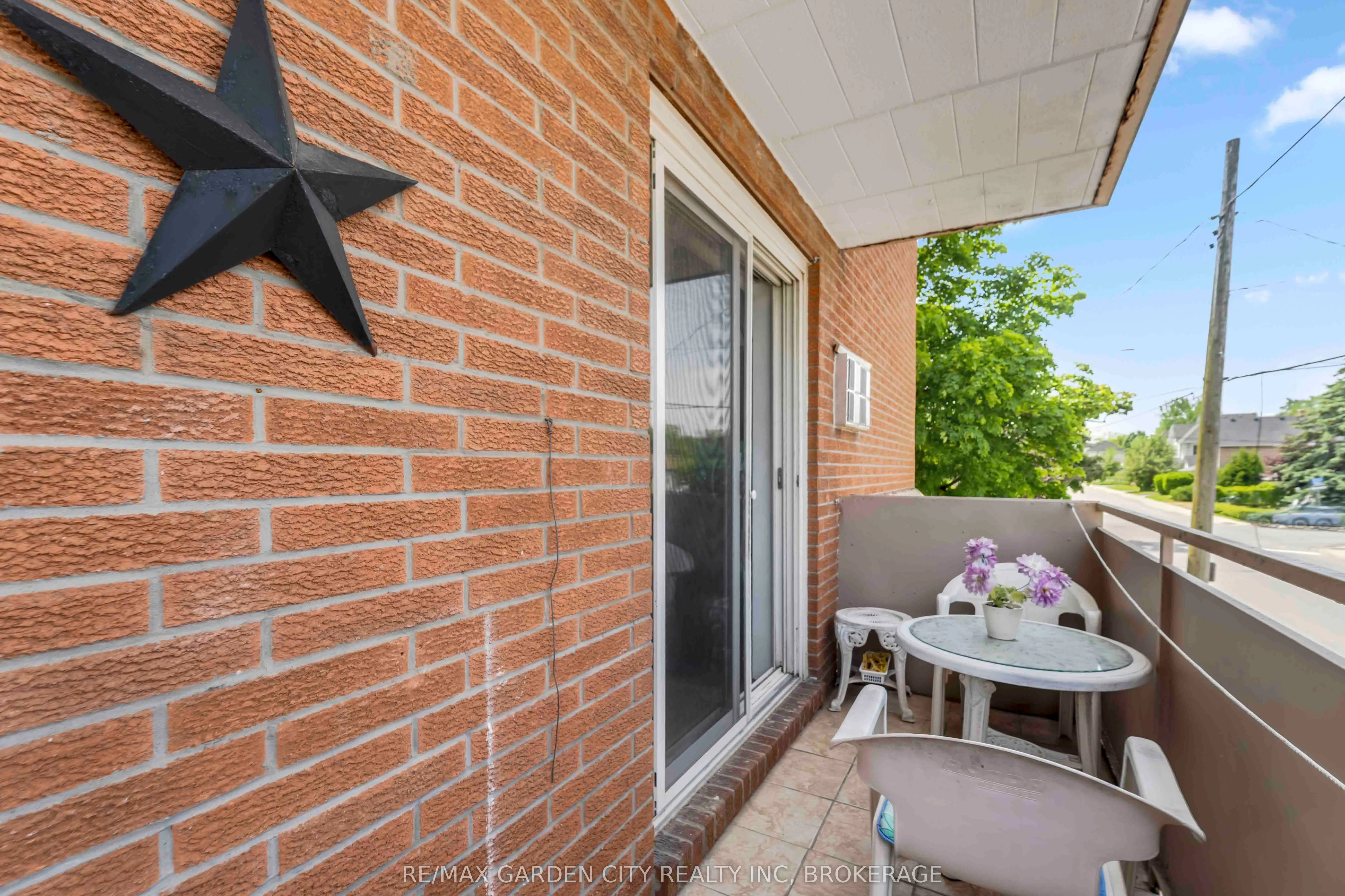 4692 Crysler Avenue, #202