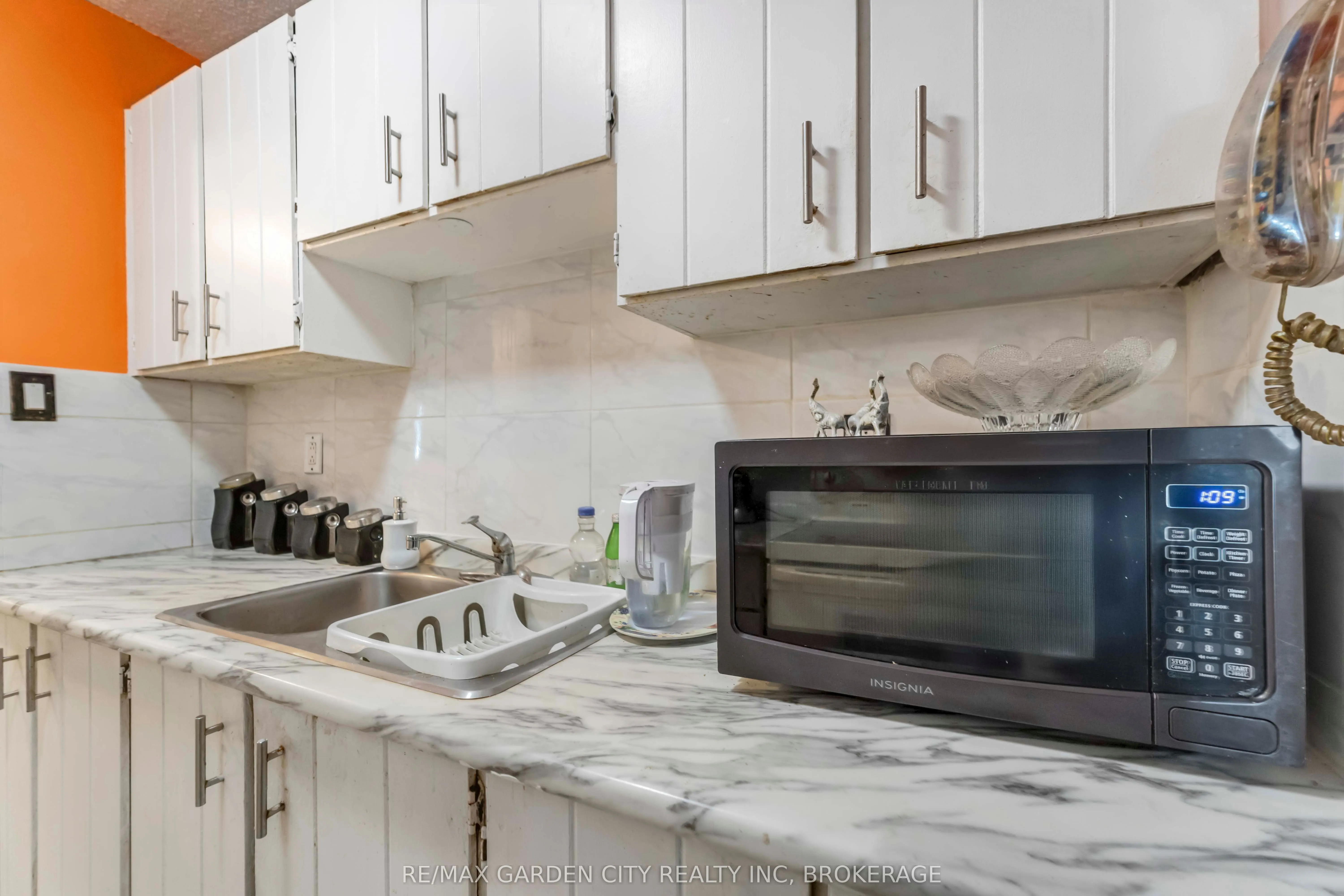 4692 Crysler Avenue, #202