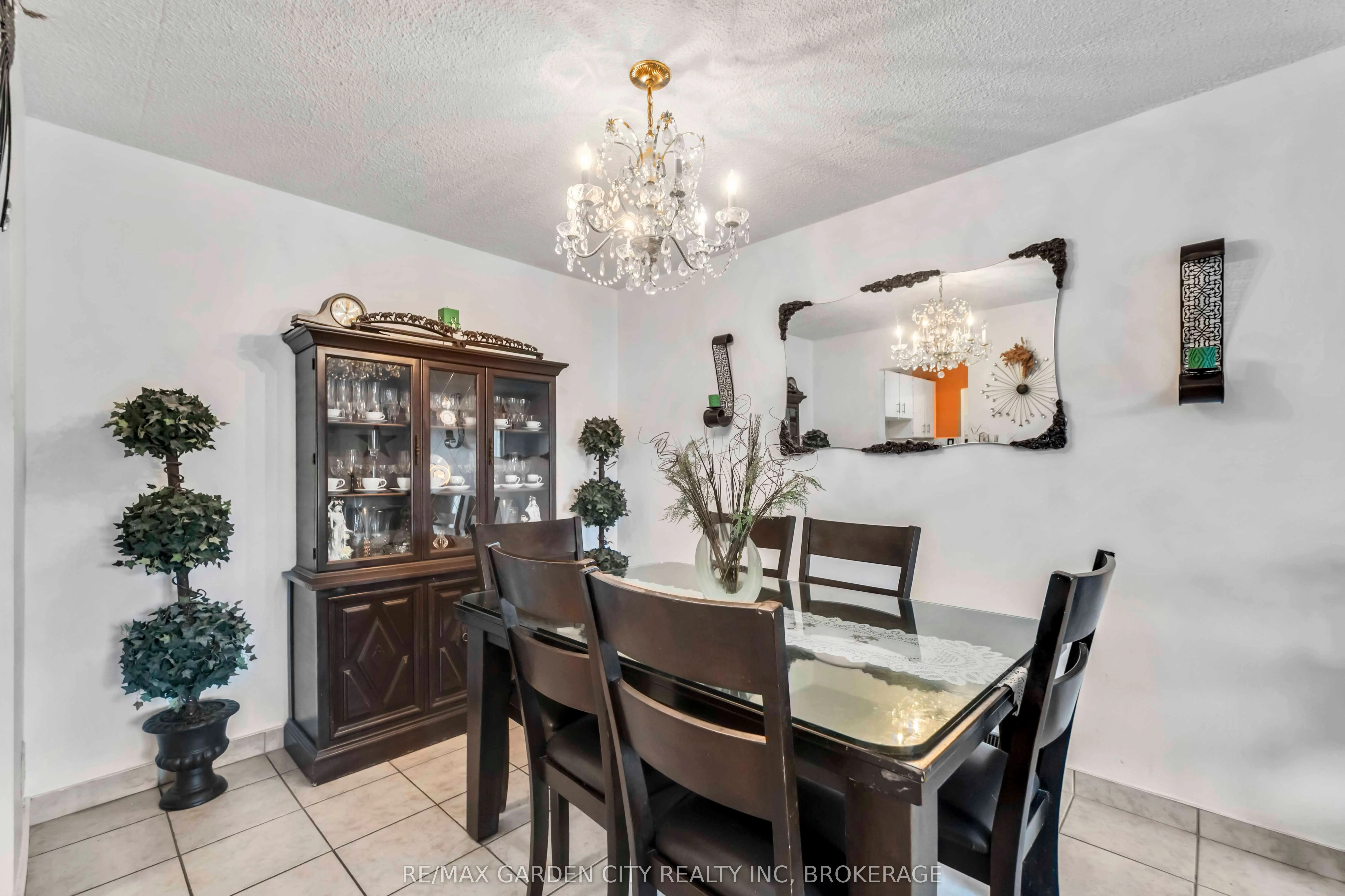 4692 Crysler Avenue, #202