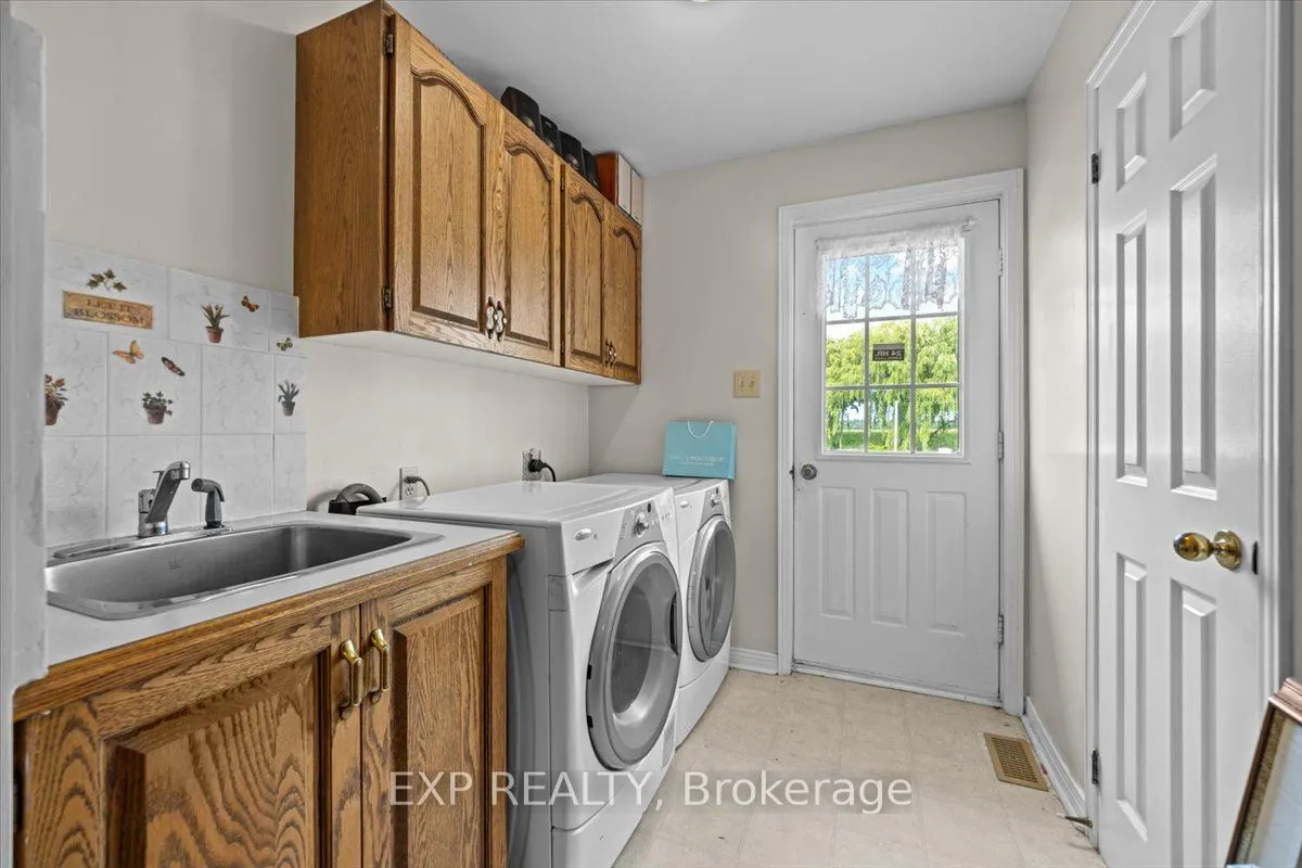 3382 Carp Road