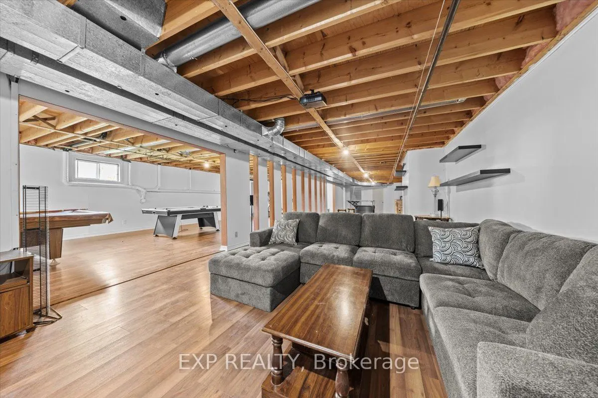 3382 Carp Road