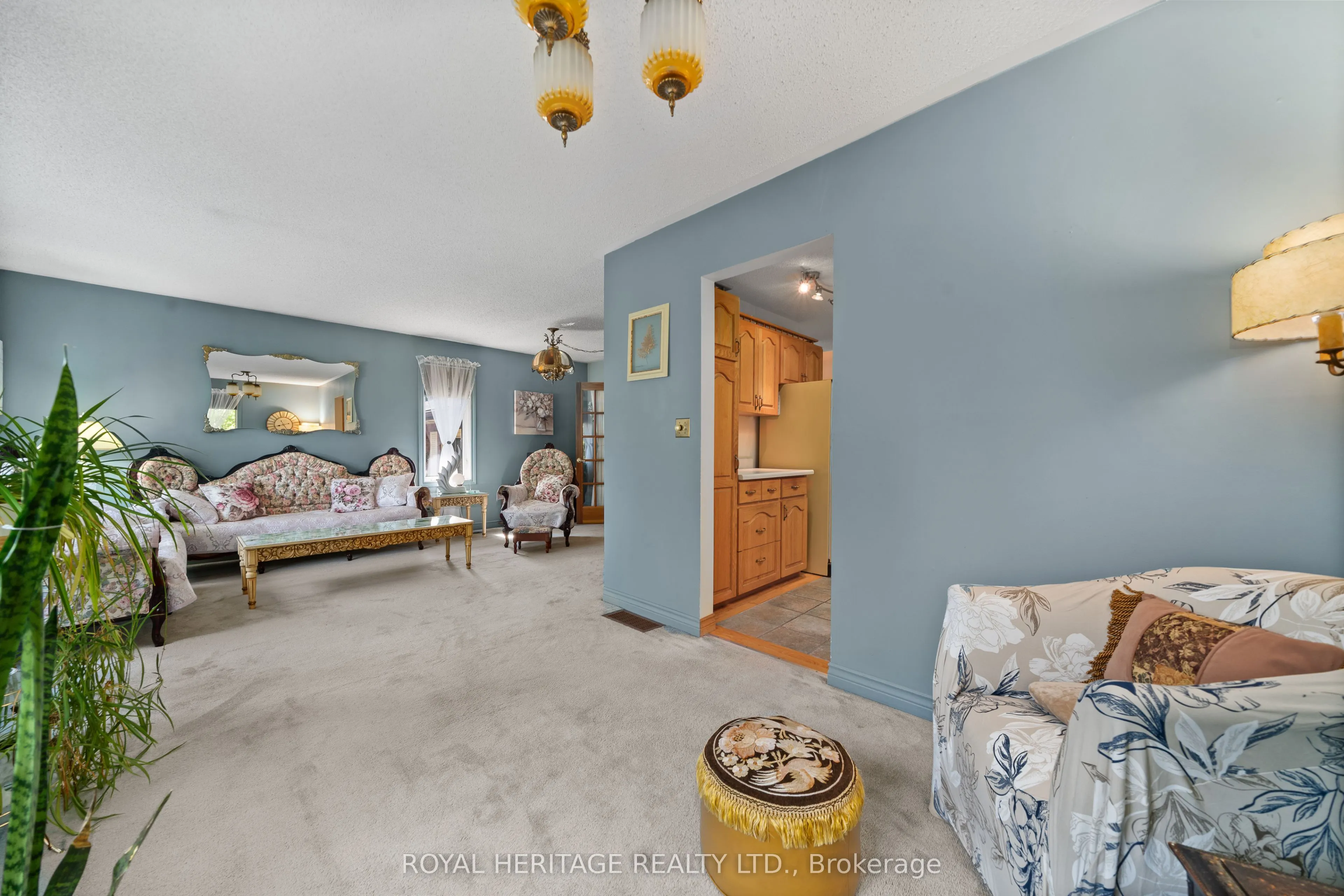 15 Iroquois Avenue