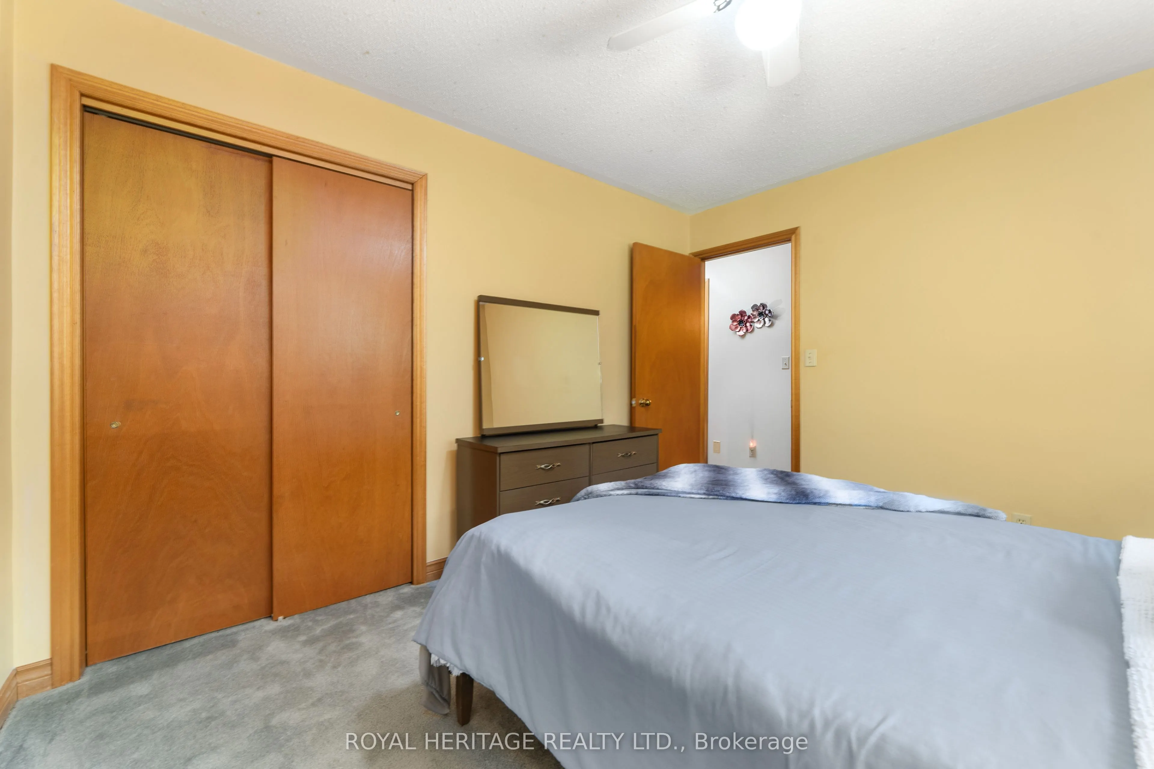 15 Iroquois Avenue