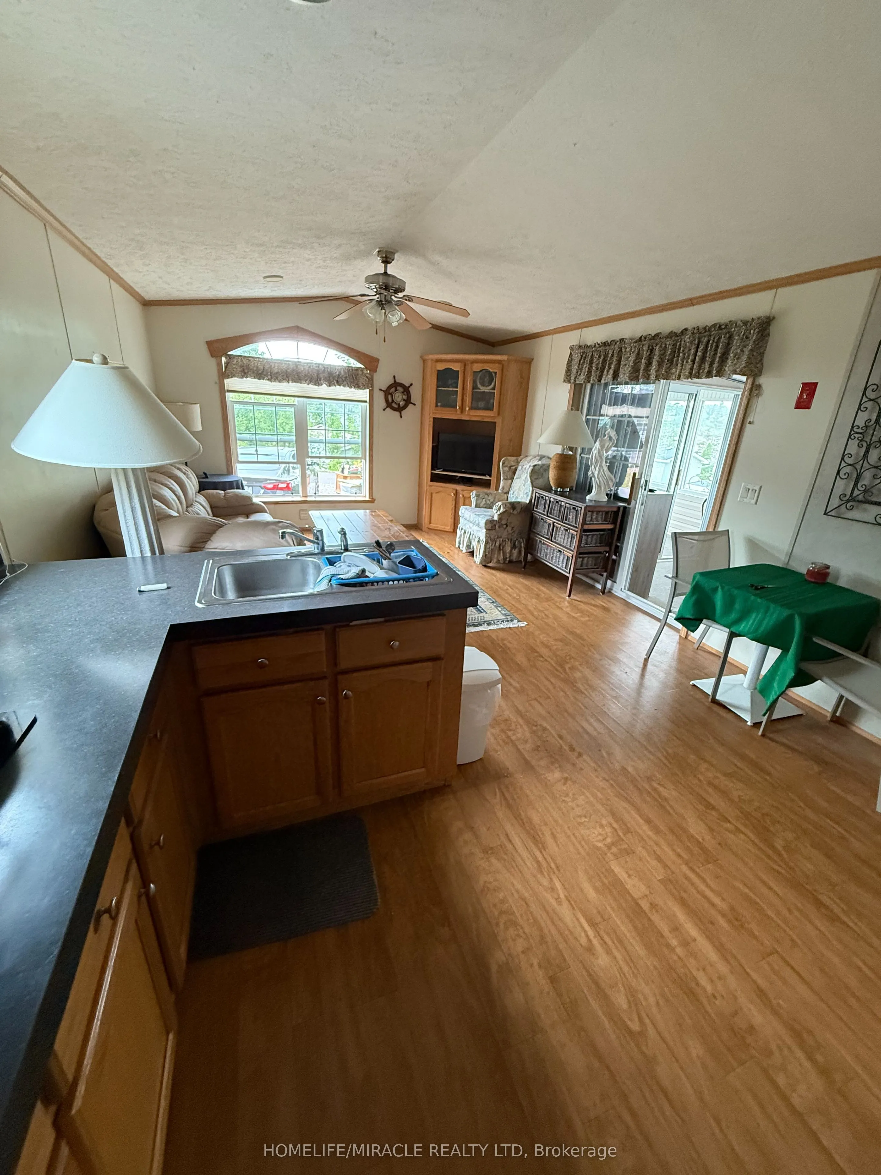 11 Grandview Drive