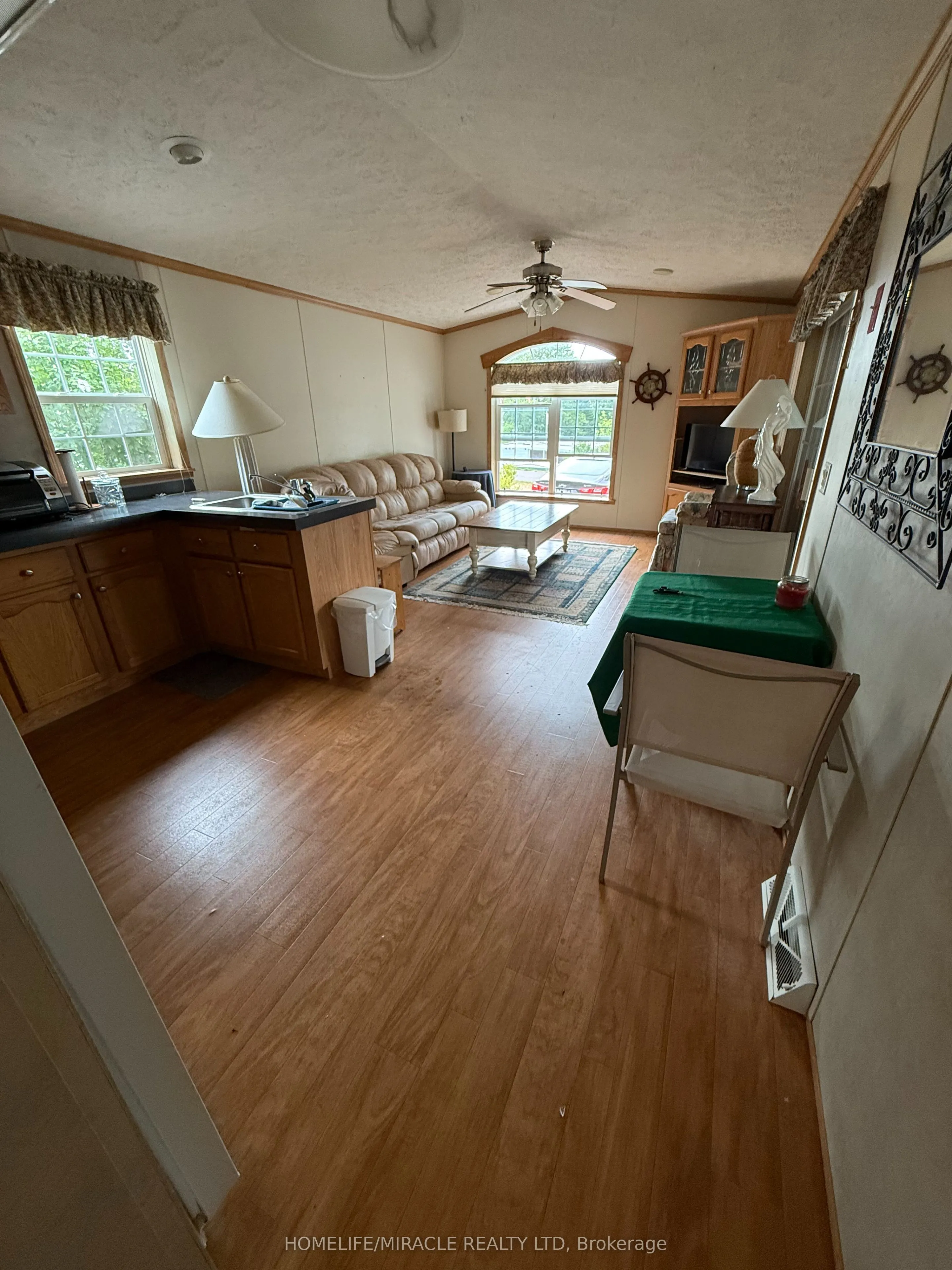 11 Grandview Drive