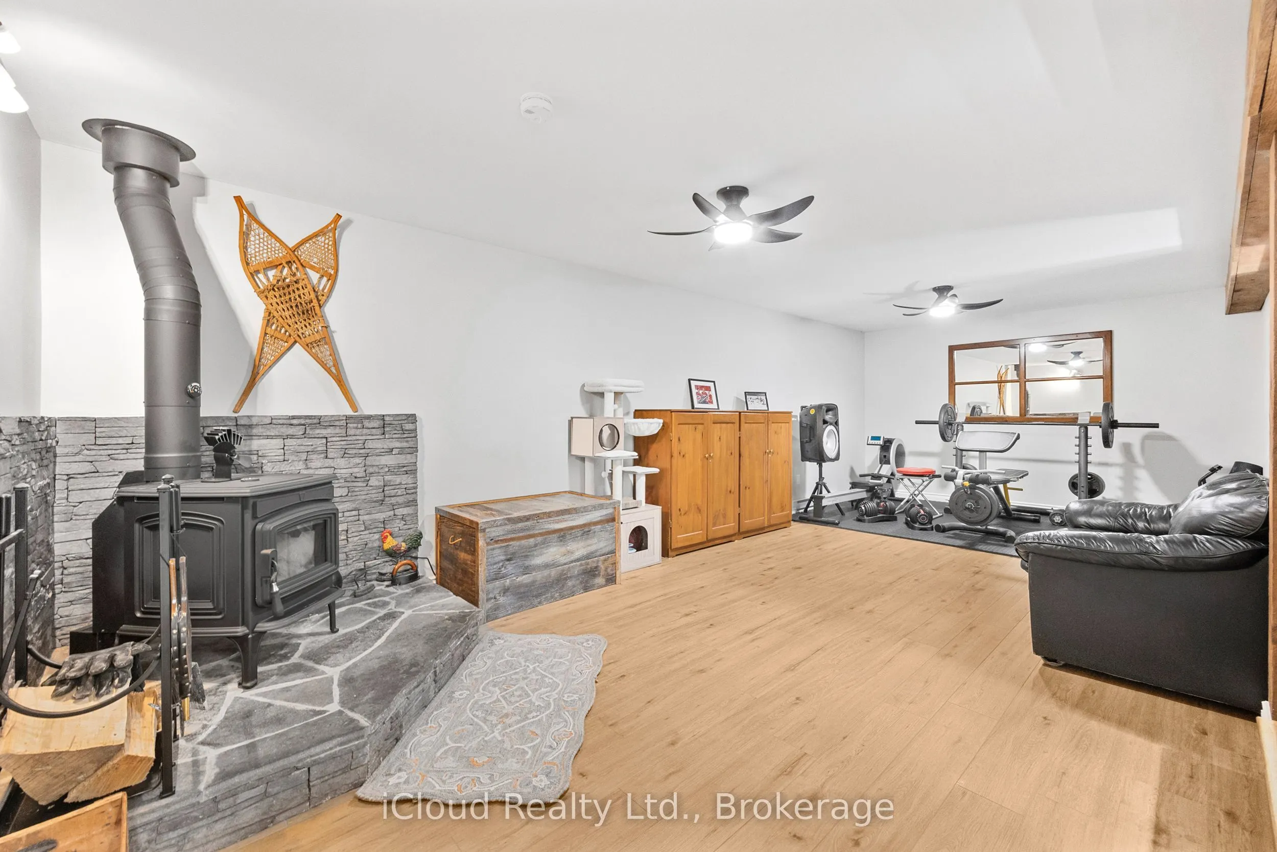414156 41 b sideroad Street