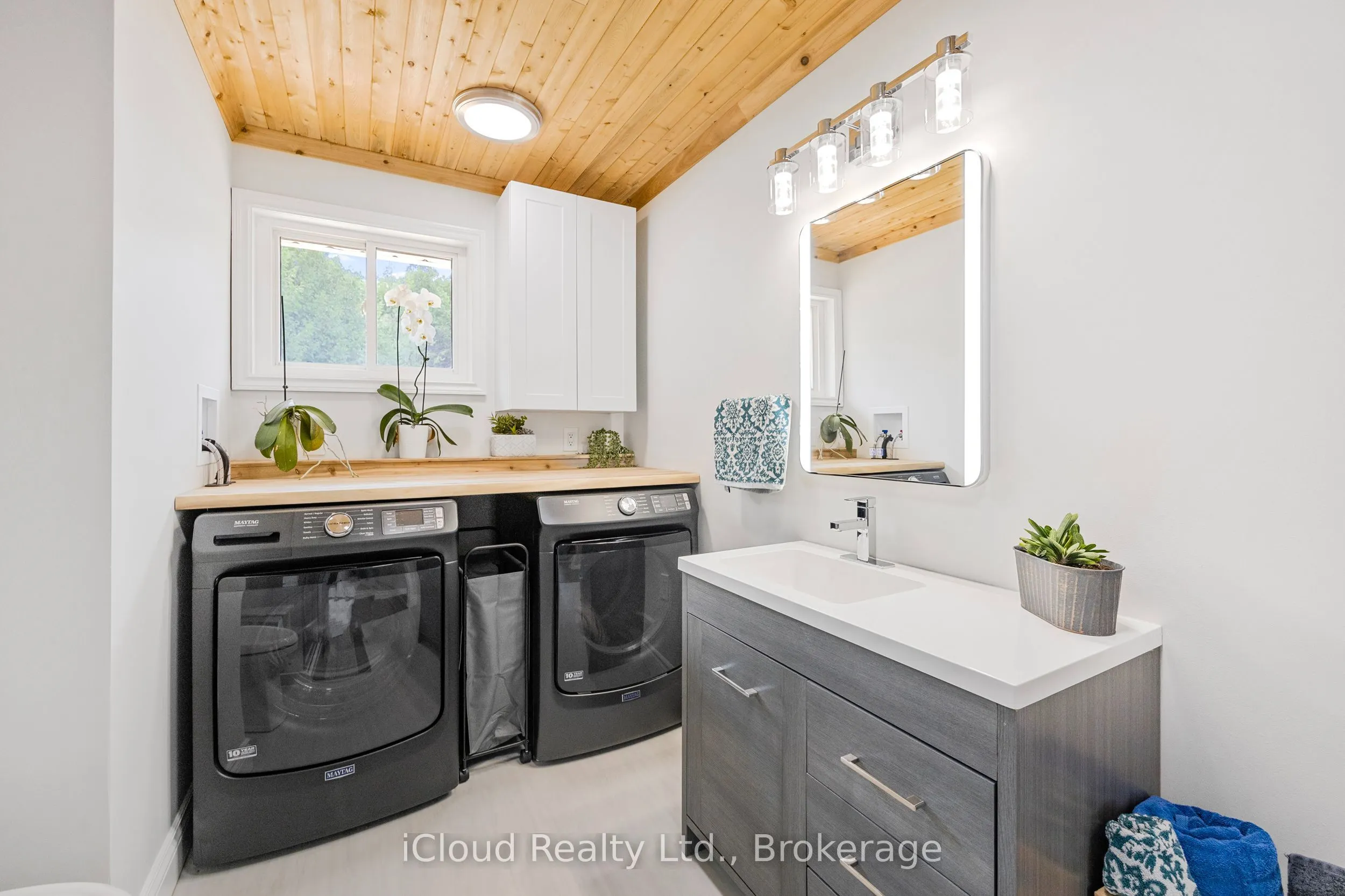 414156 41 b sideroad Street