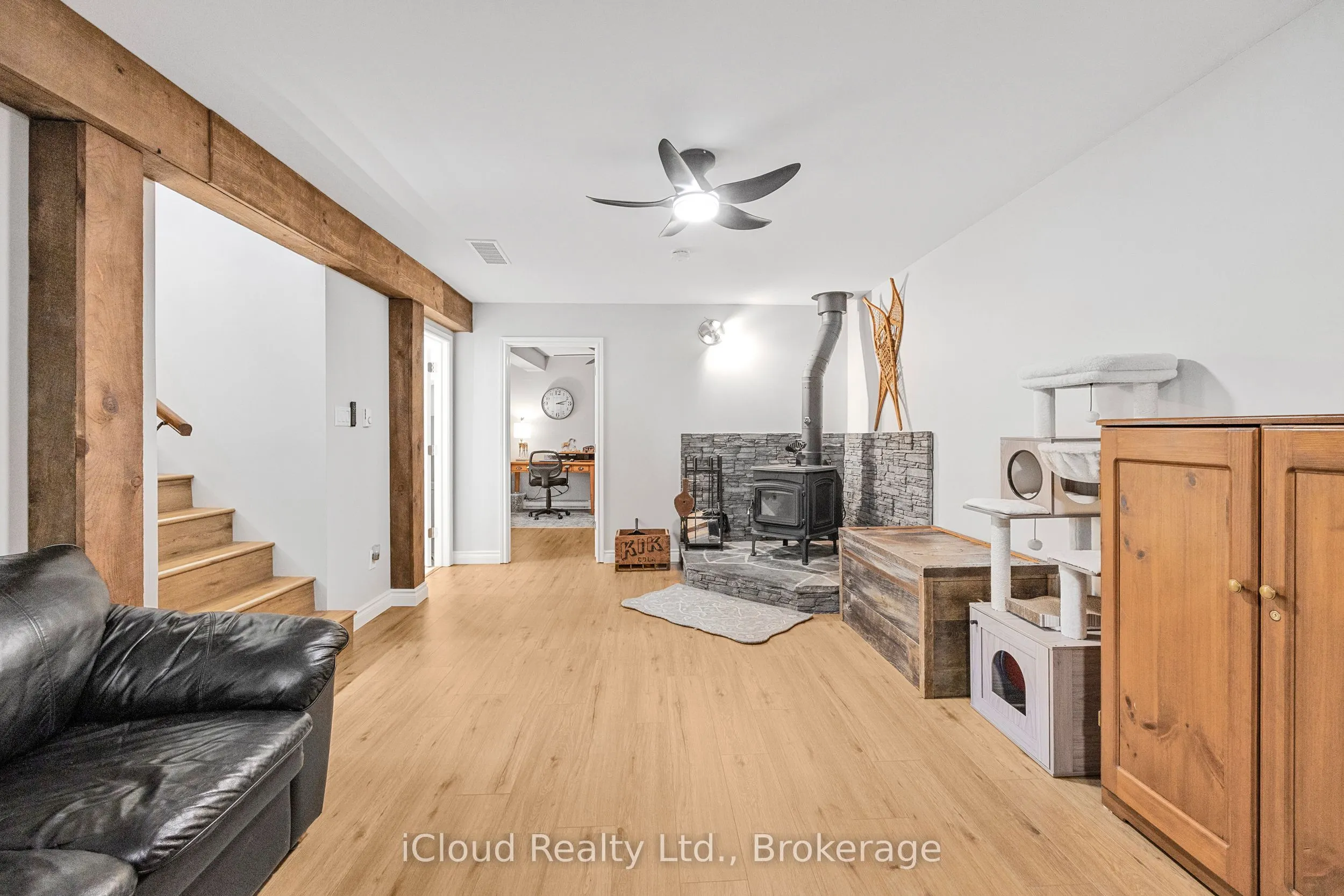 414156 41 b sideroad Street