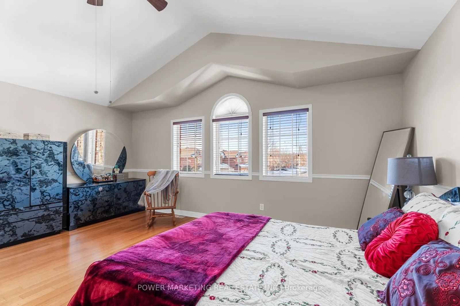 143 BOREALIS Crescent