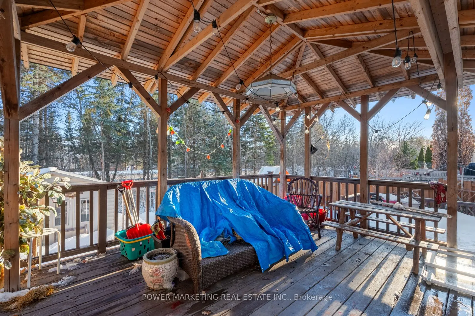 143 BOREALIS Crescent
