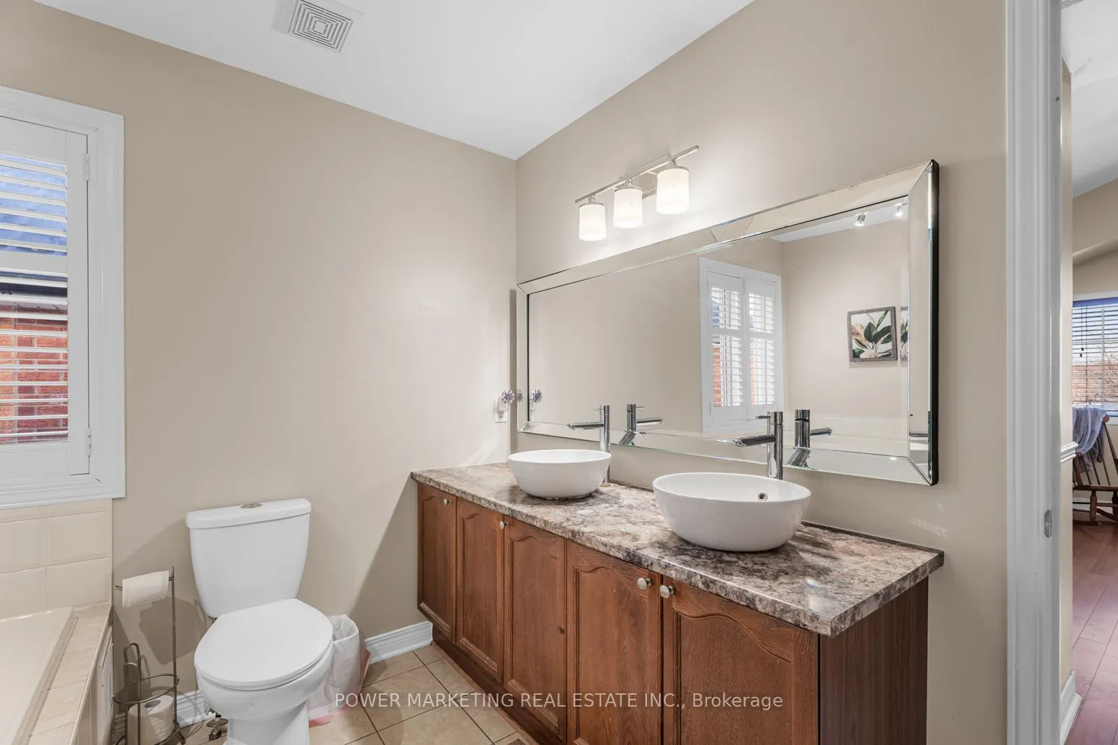 143 BOREALIS Crescent