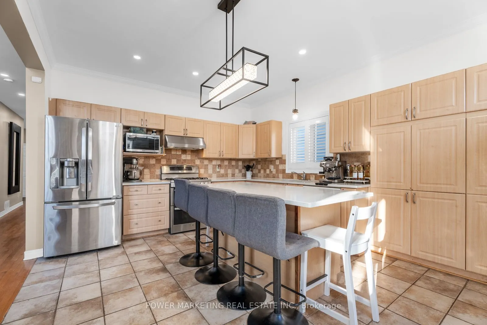 143 BOREALIS Crescent
