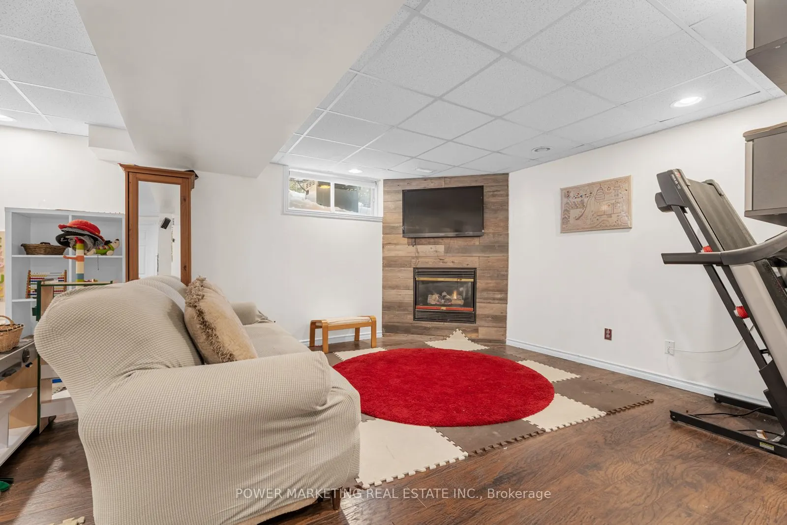 143 BOREALIS Crescent