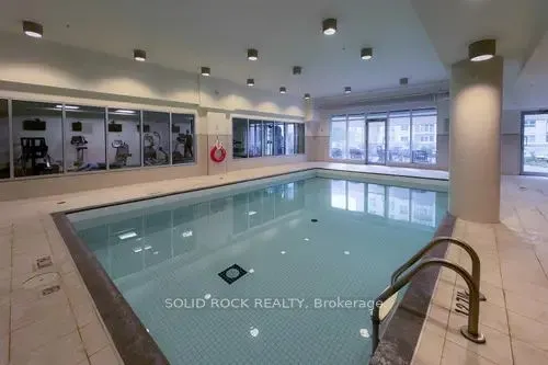 242 Rideau Street, #505