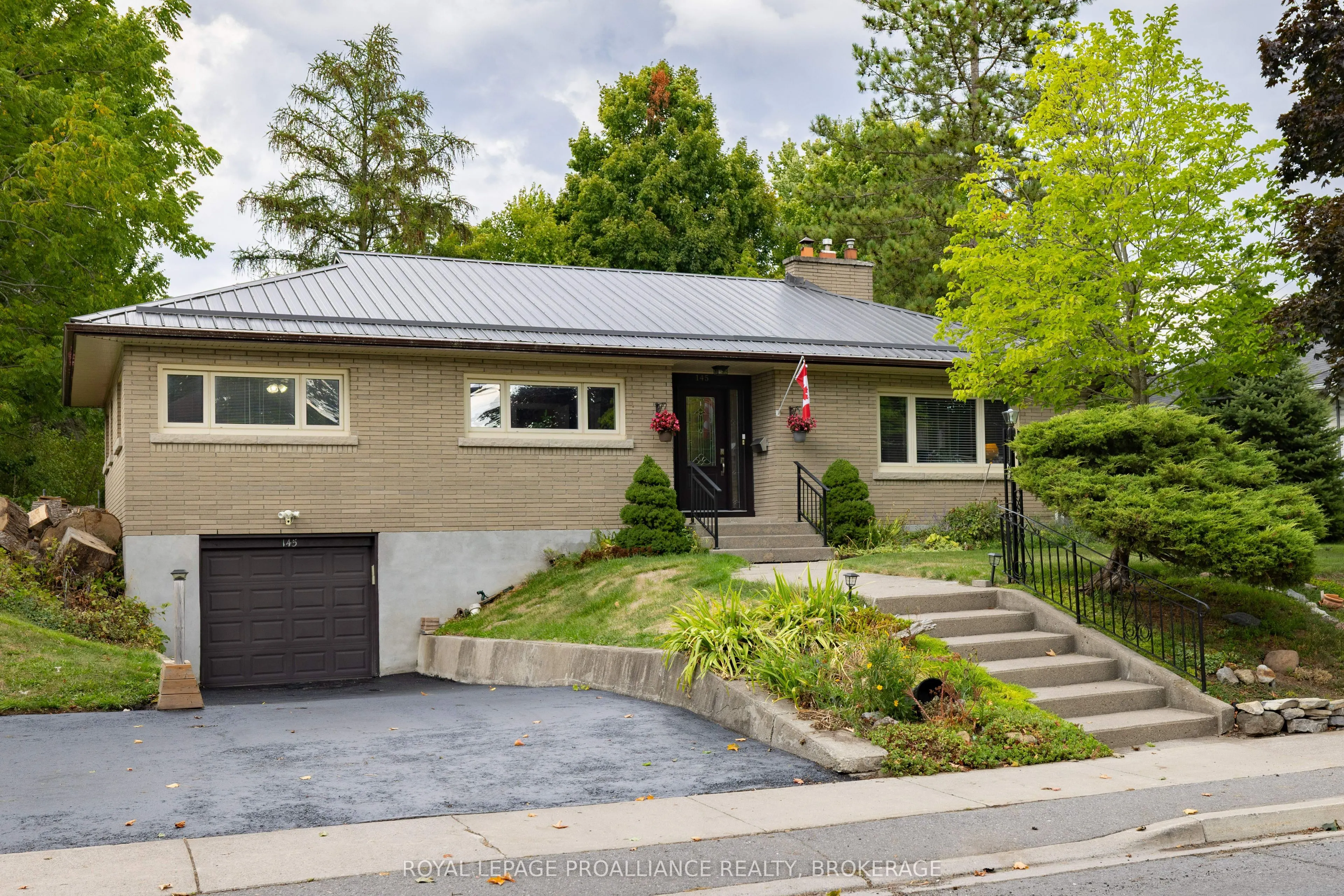 145 Bridge Street W