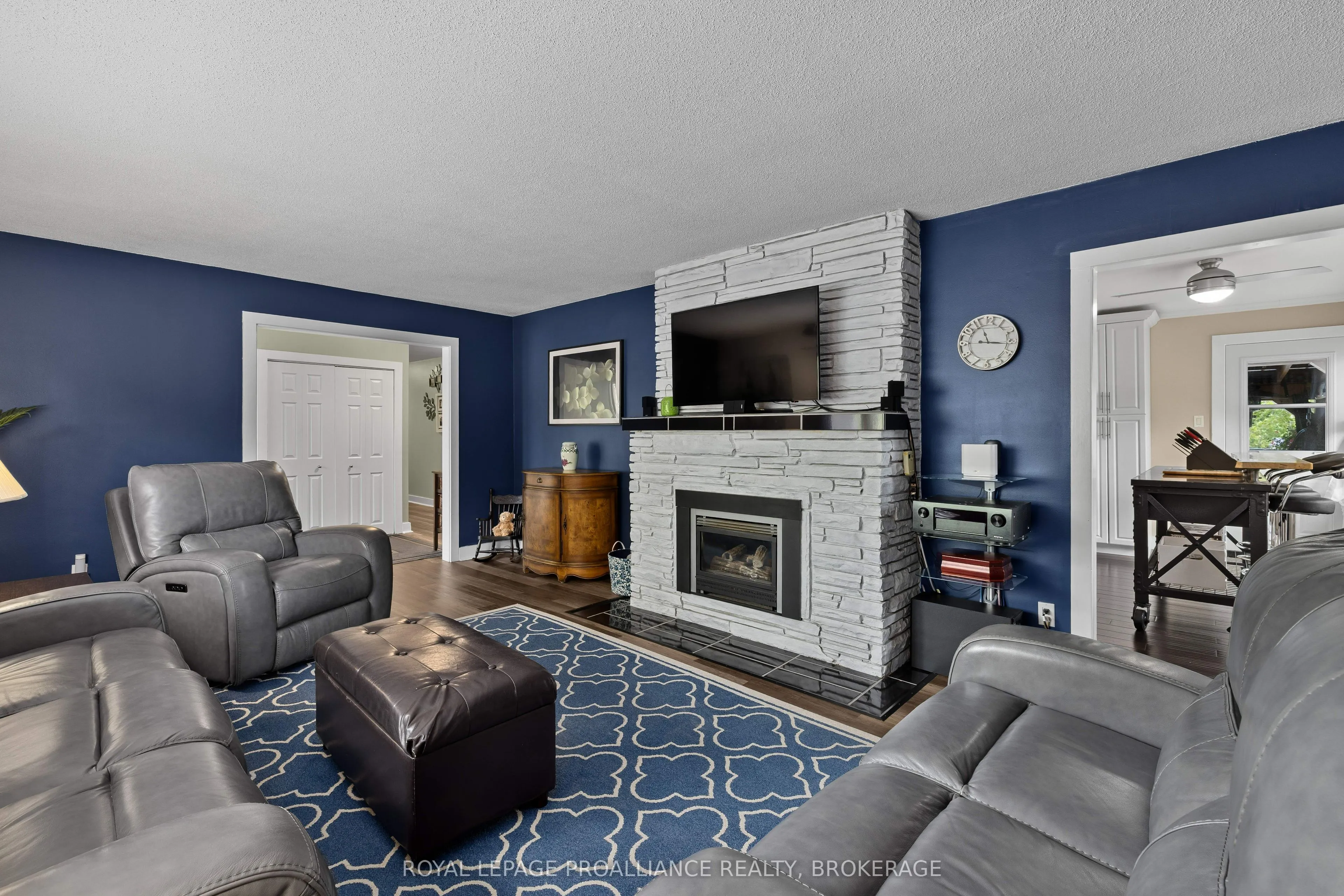 145 Bridge Street W