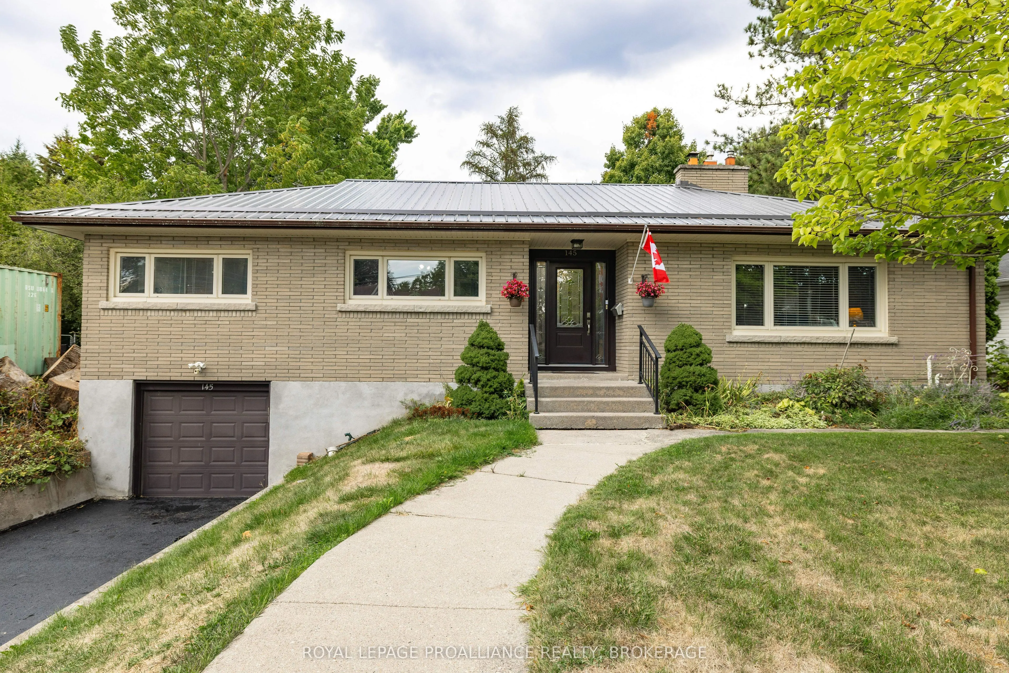 145 Bridge Street W