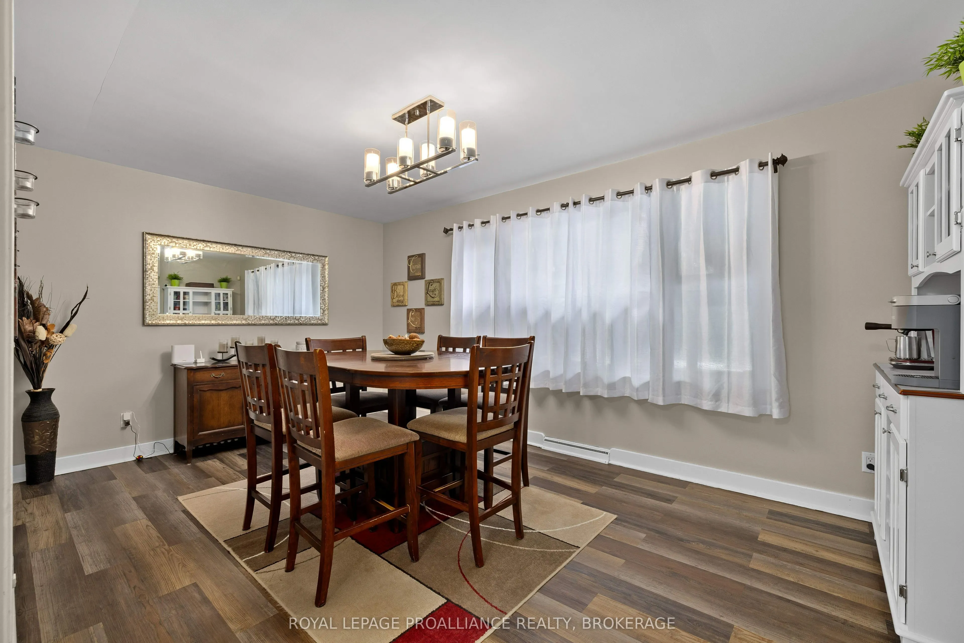 145 Bridge Street W