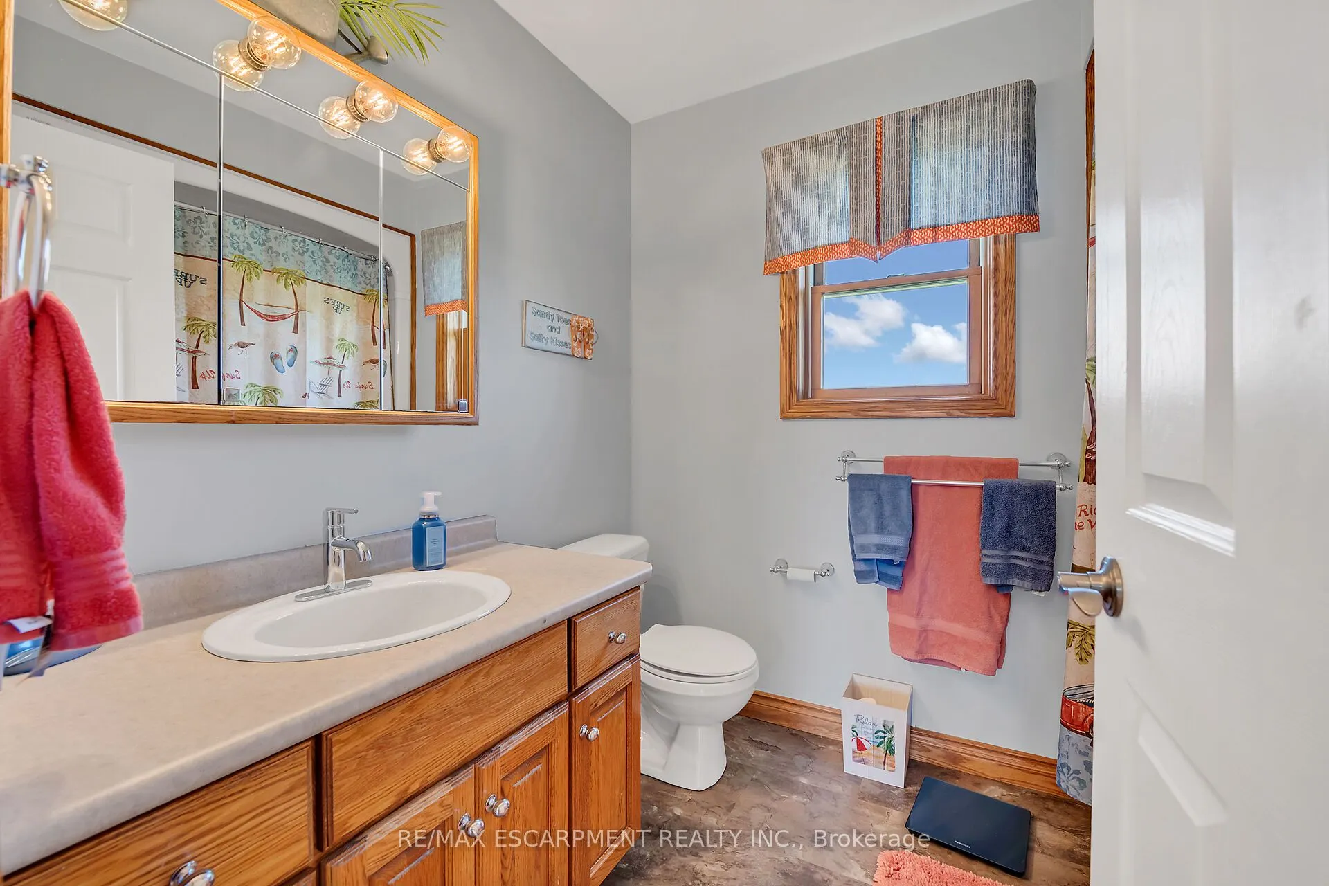 1385 CONC 9 WALPOLE Road
