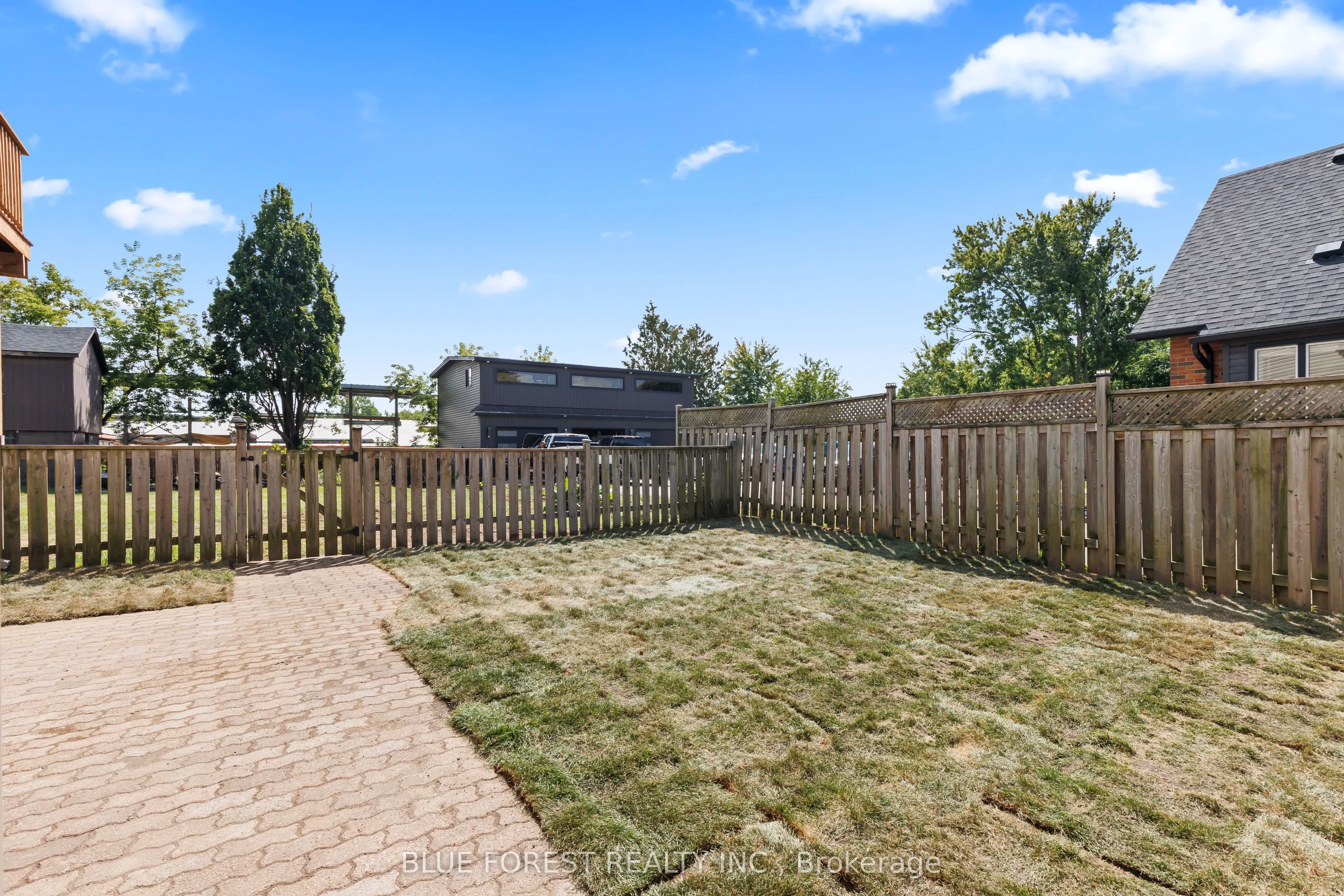 7065 Longwoods Road