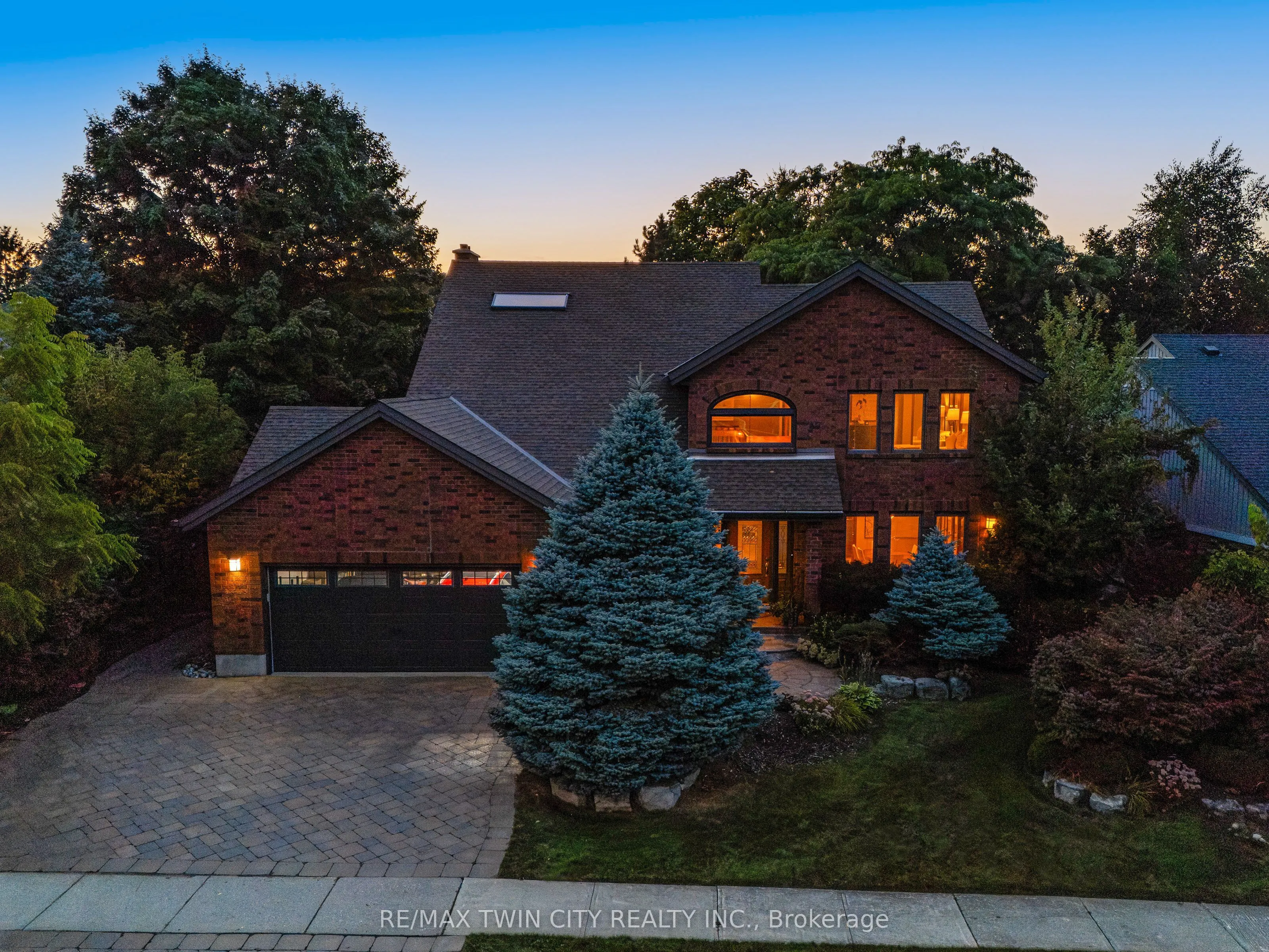 325 Wyecroft Boulevard