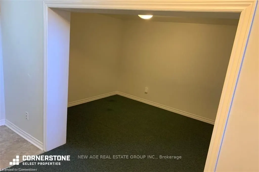 40 SUMMERCREST Drive E, #3