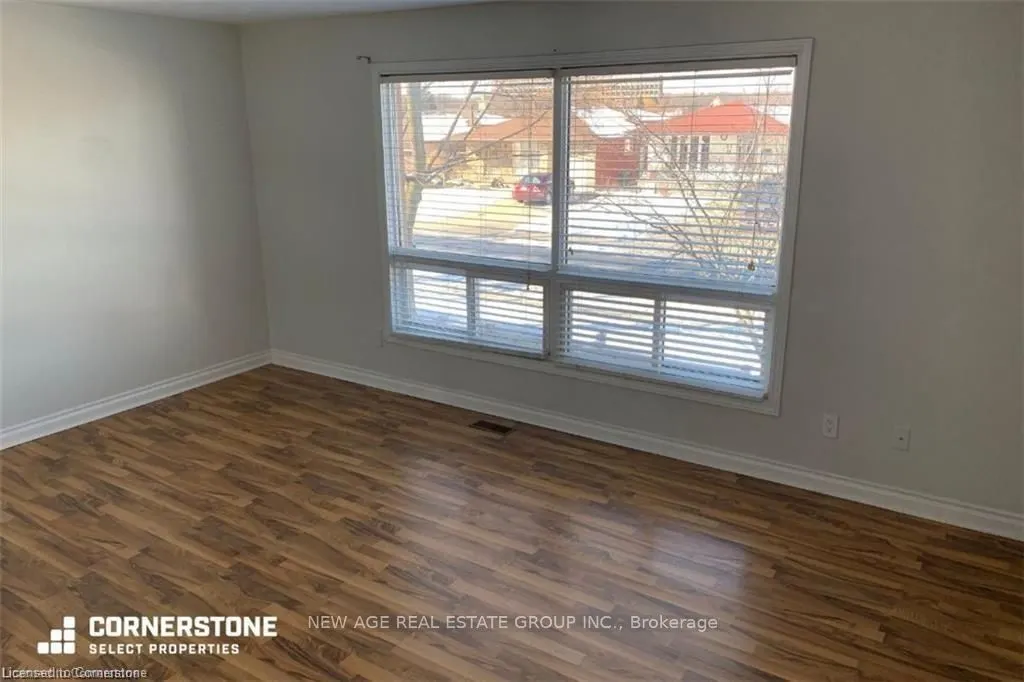 40 SUMMERCREST Drive E, #3