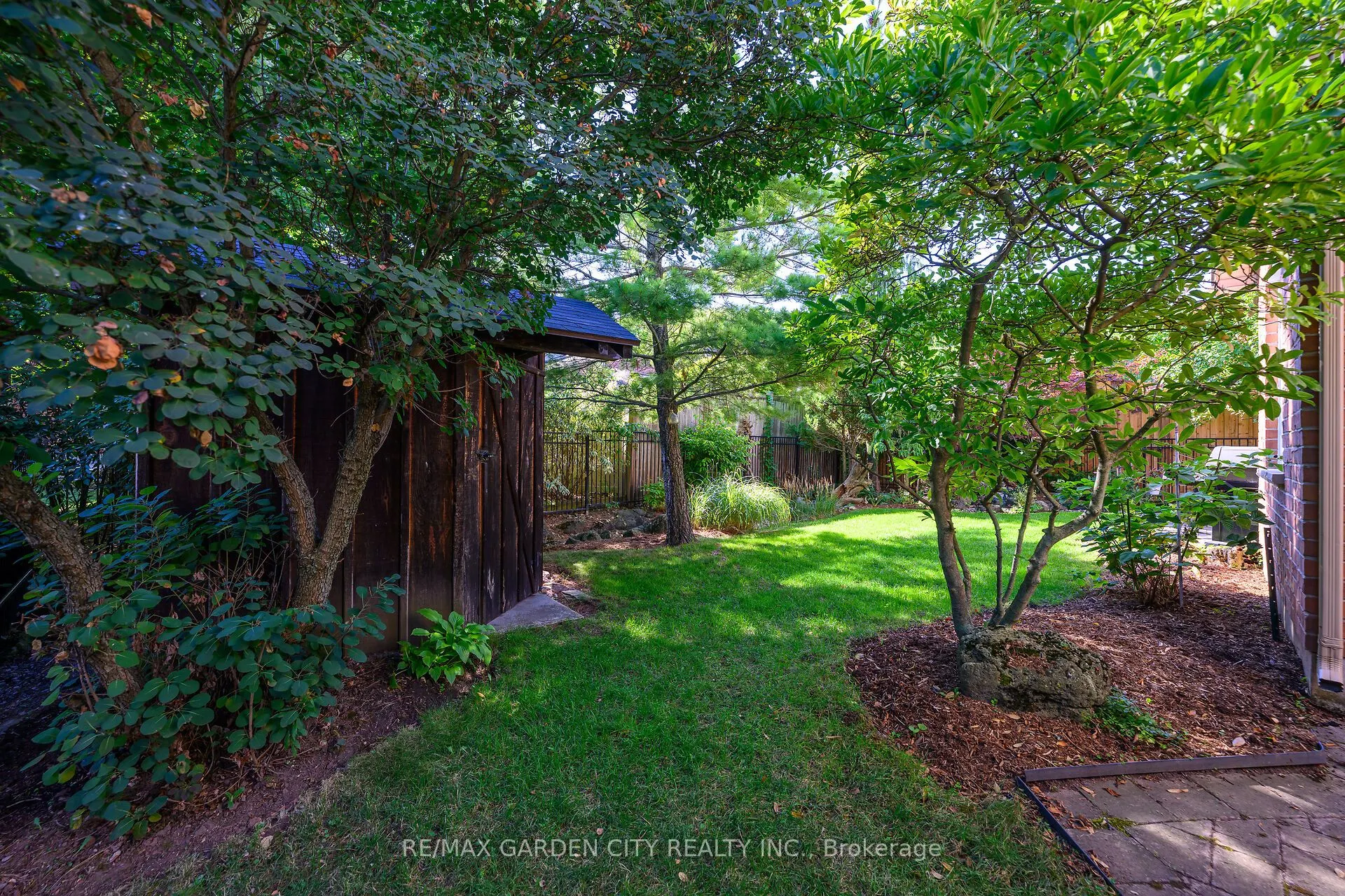 19 Golf Woods Drive