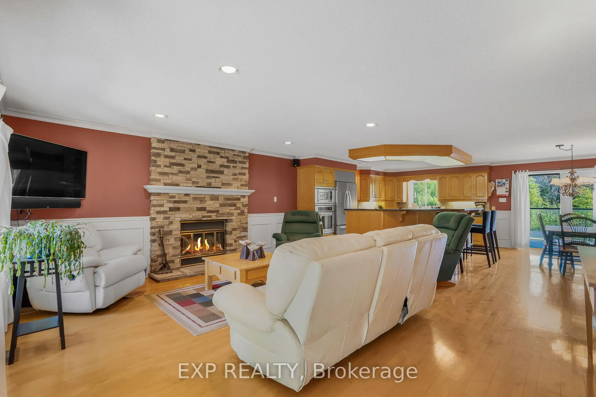 1533 BOUVIER Road