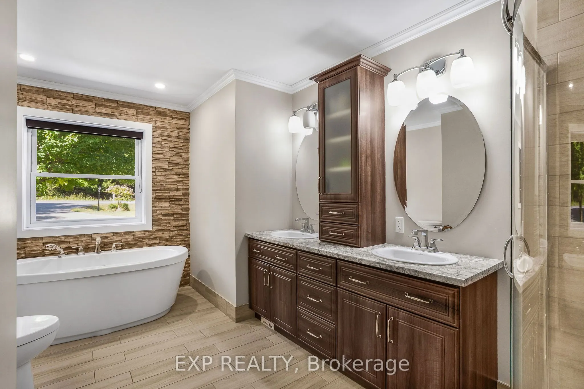 1533 BOUVIER Road