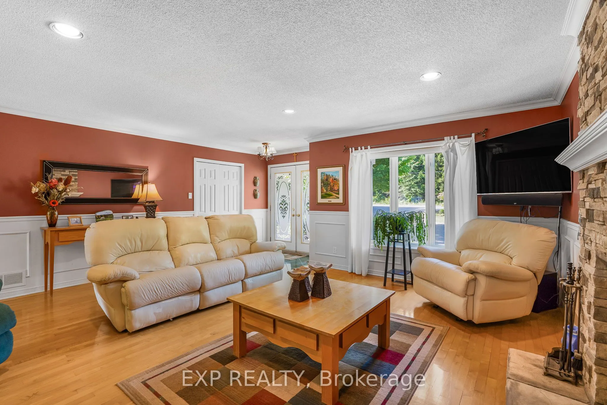1533 BOUVIER Road