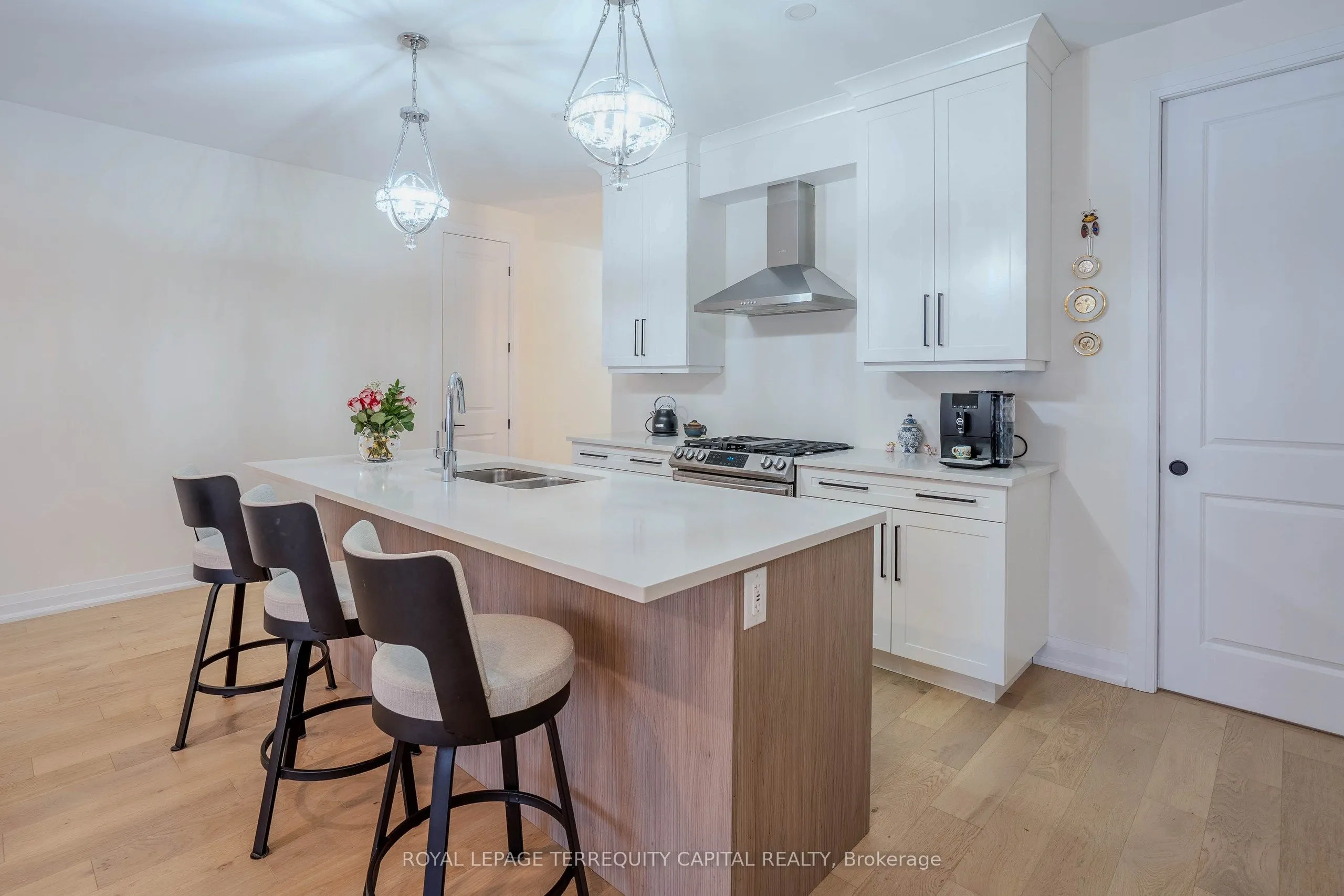 8974 Willoughby Drive, #19