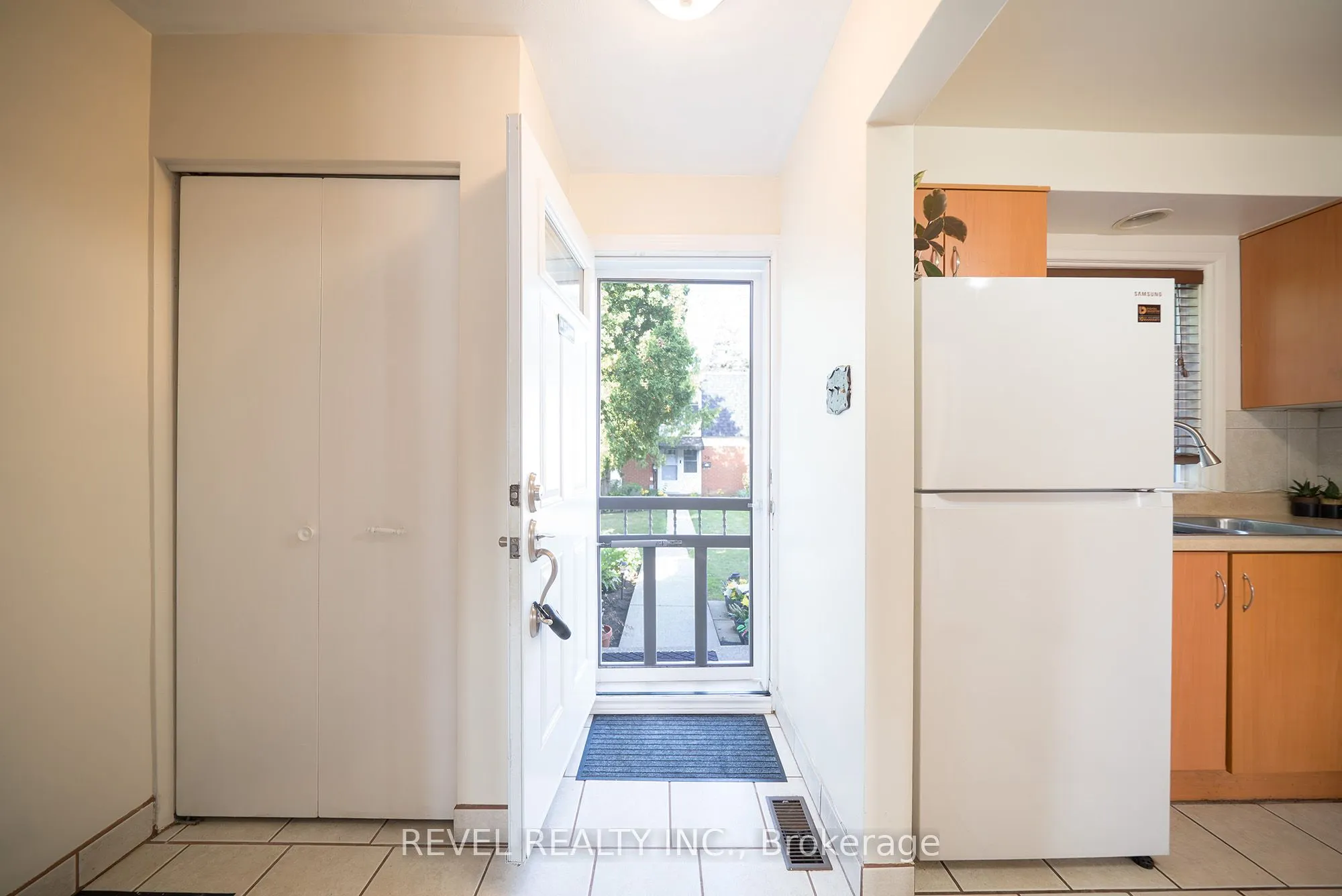 273 Elgin Street, #38