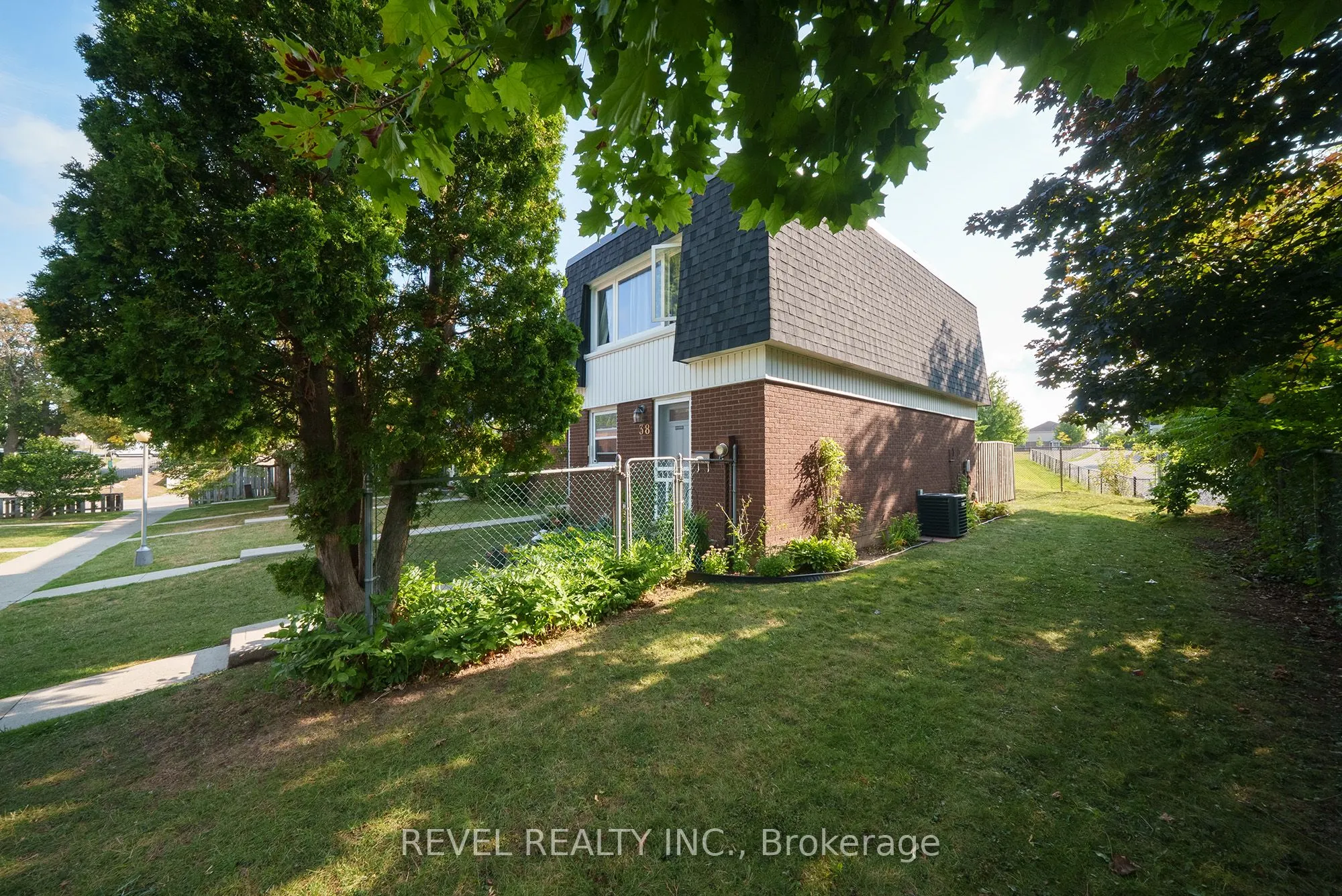 273 Elgin Street, #38