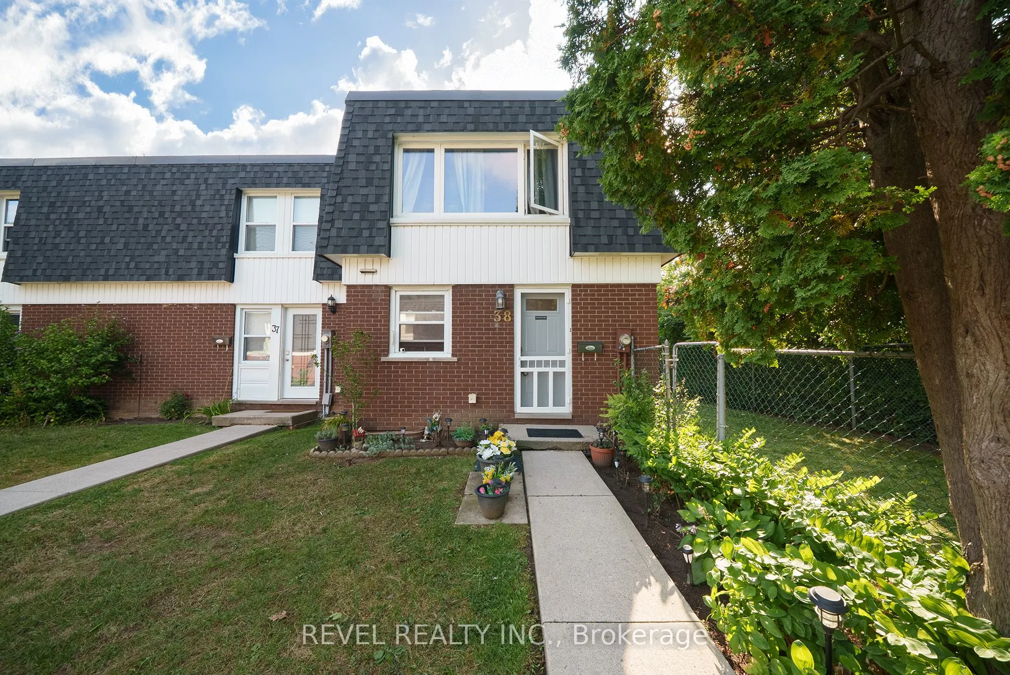 273 Elgin Street, #38