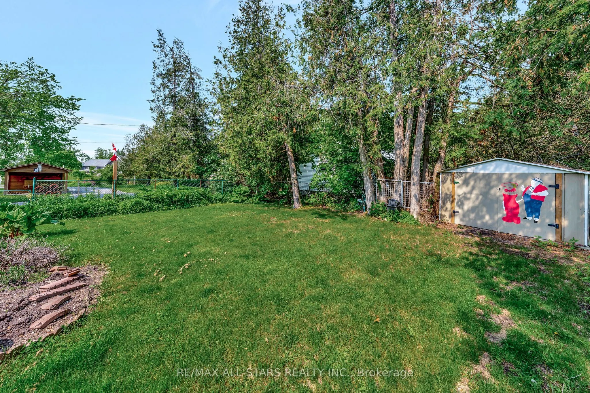 14 Wychwood Drive E