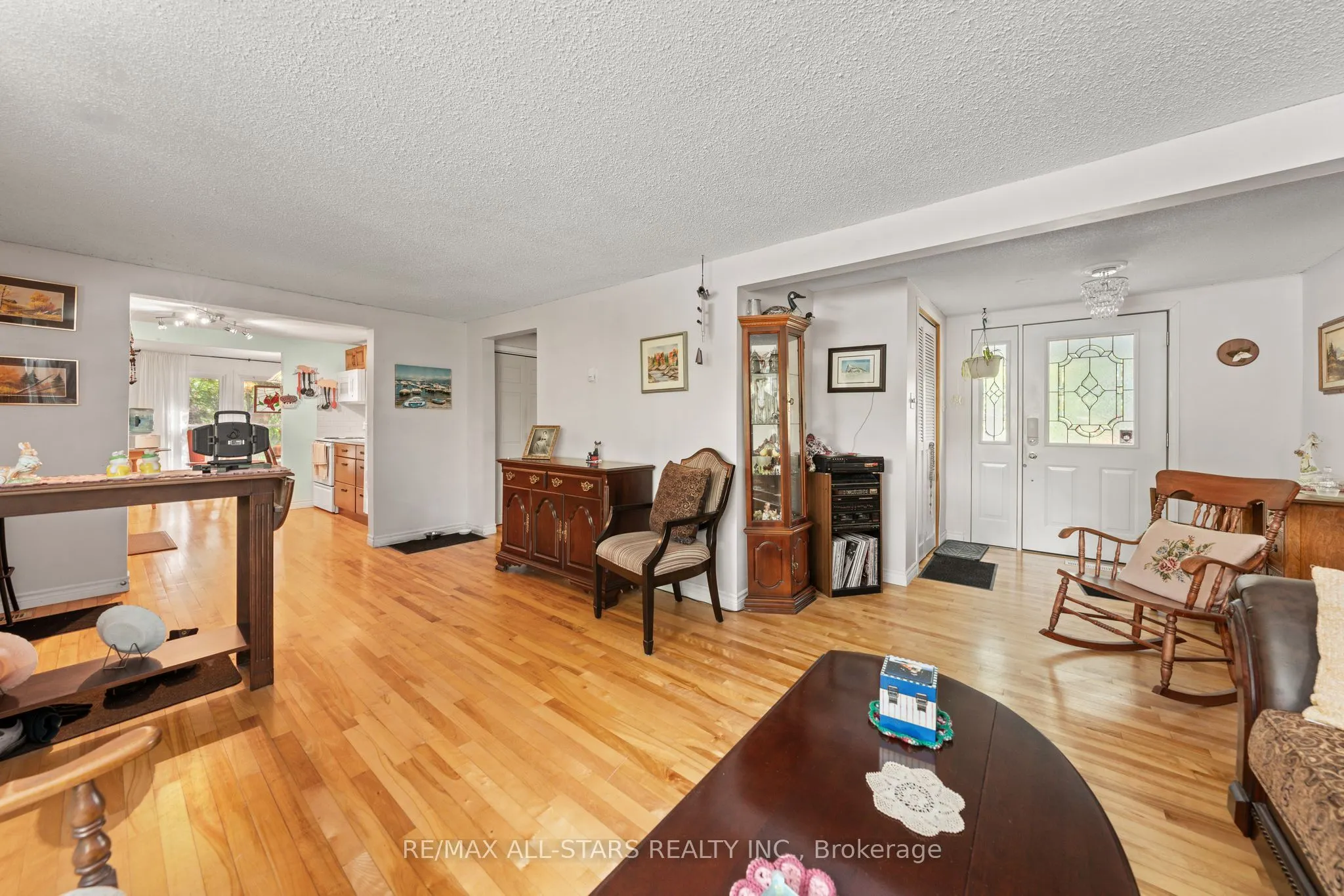 14 Wychwood Drive E
