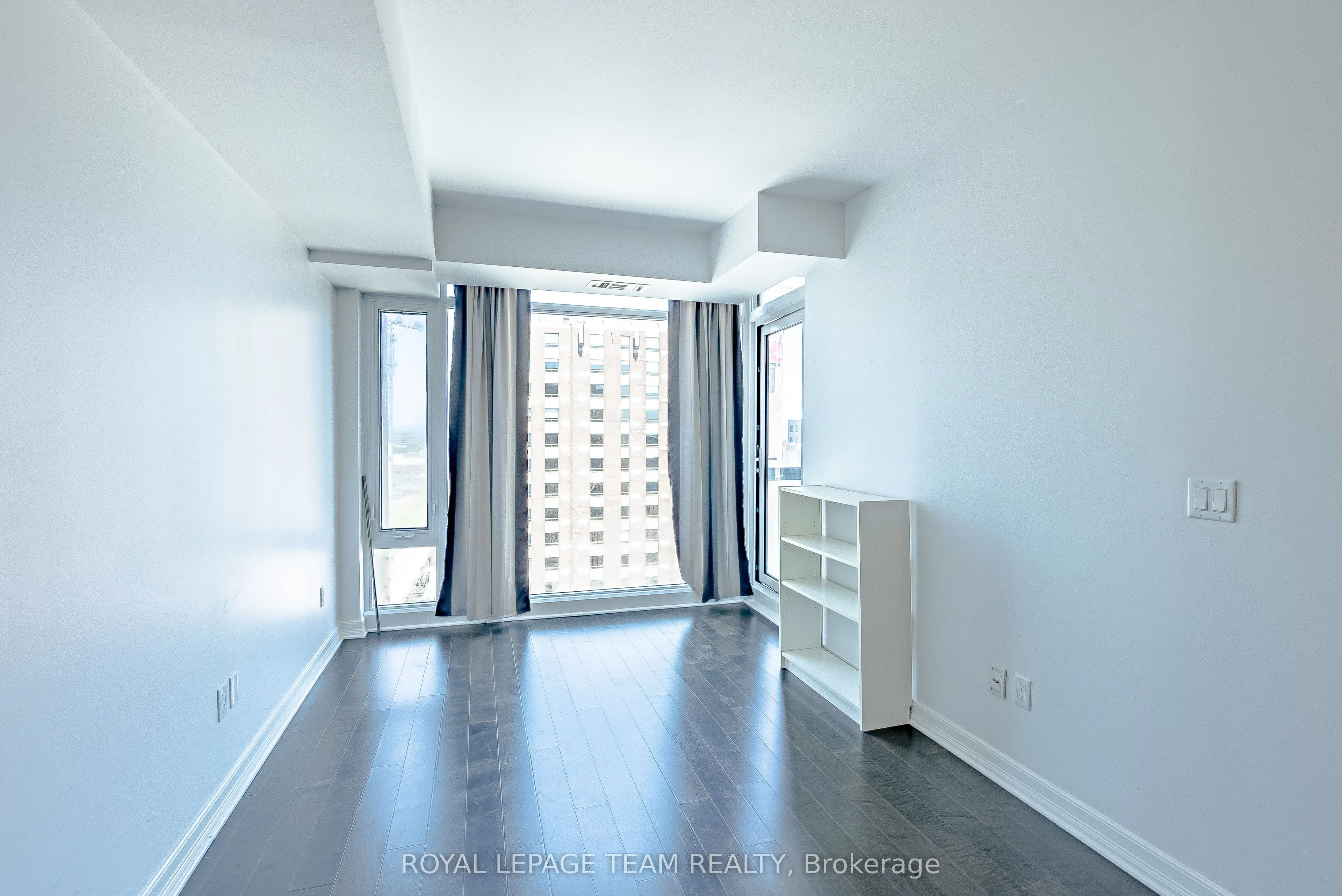 238 Besserer Street, #1209