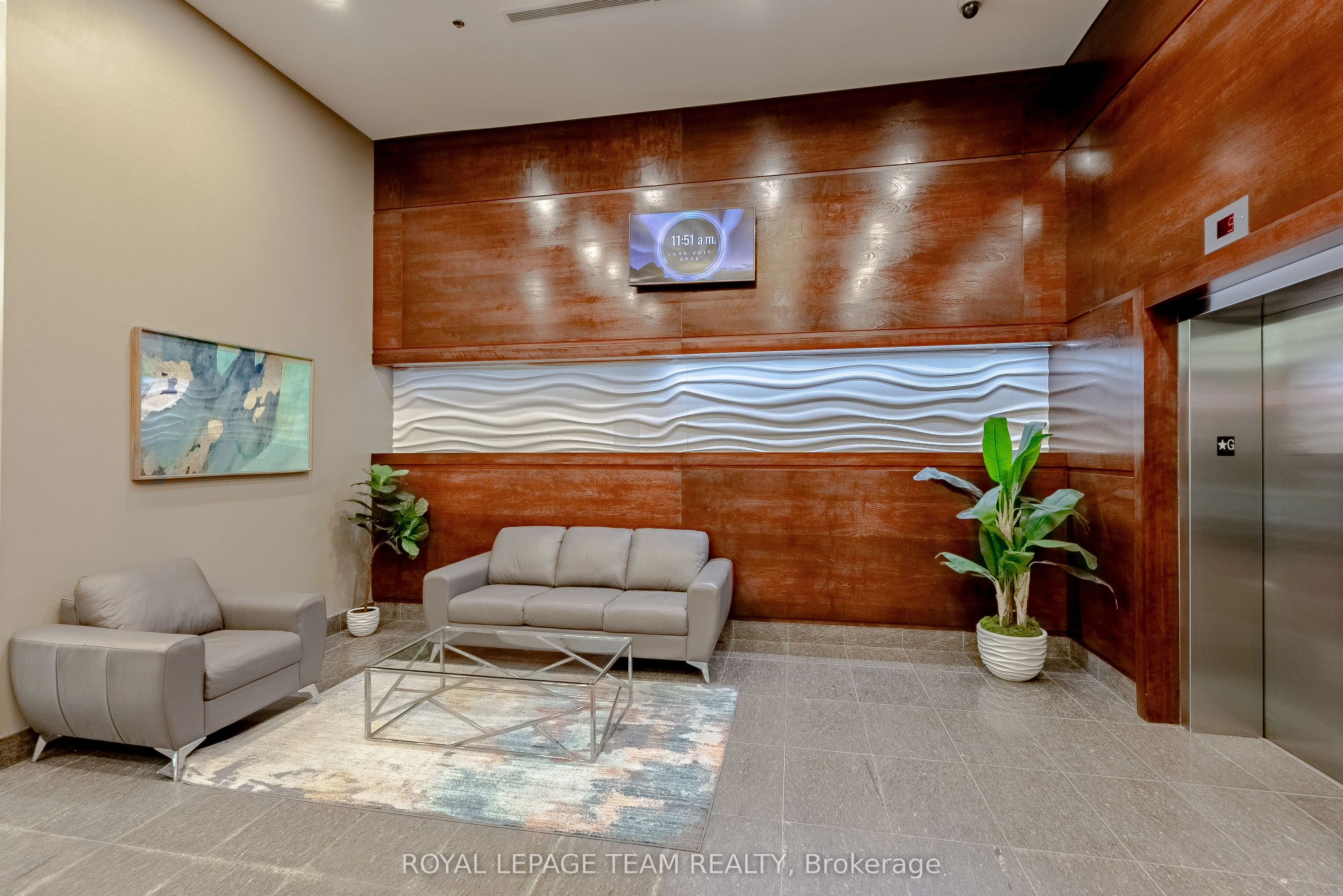 238 Besserer Street, #1209