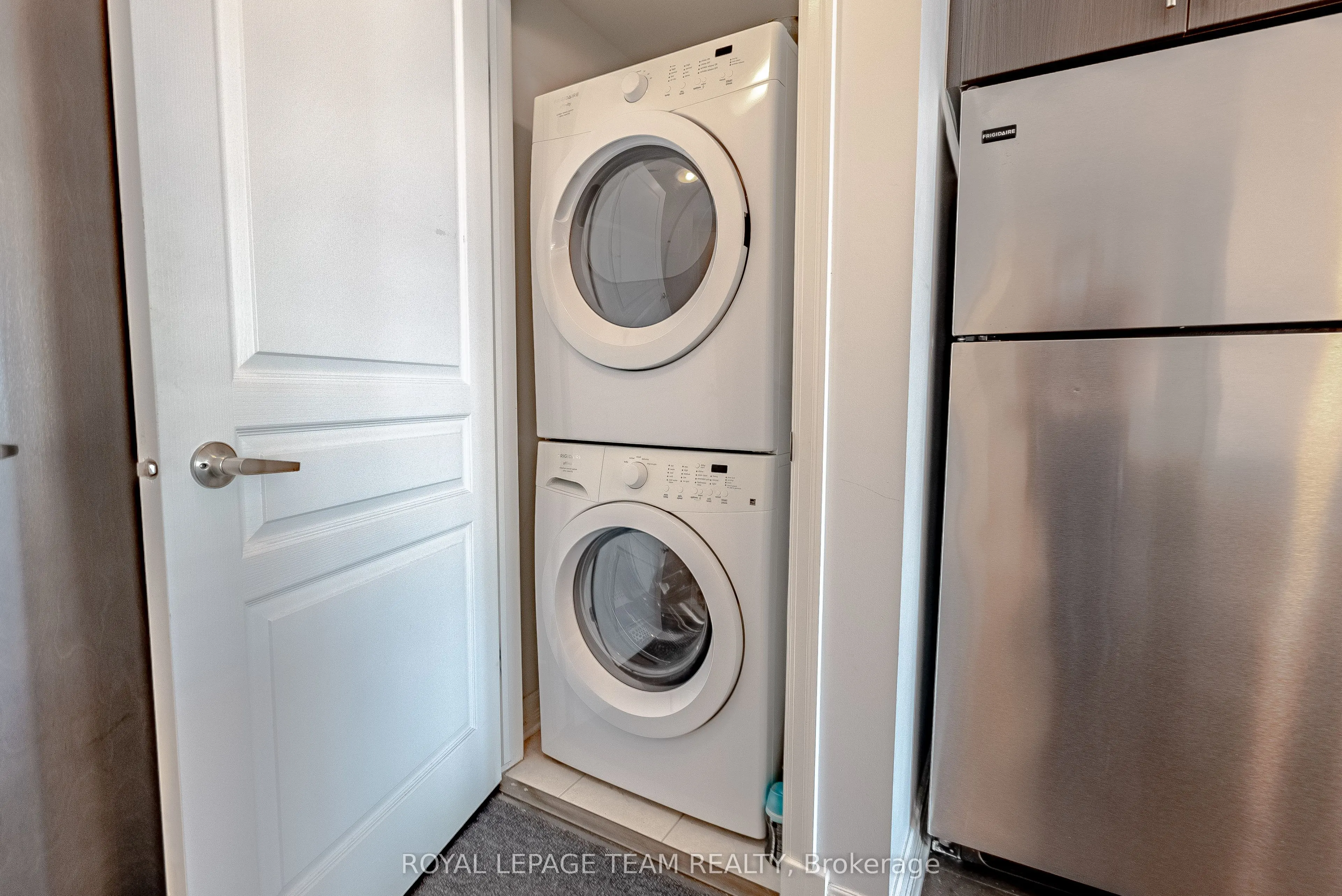 238 Besserer Street, #1209