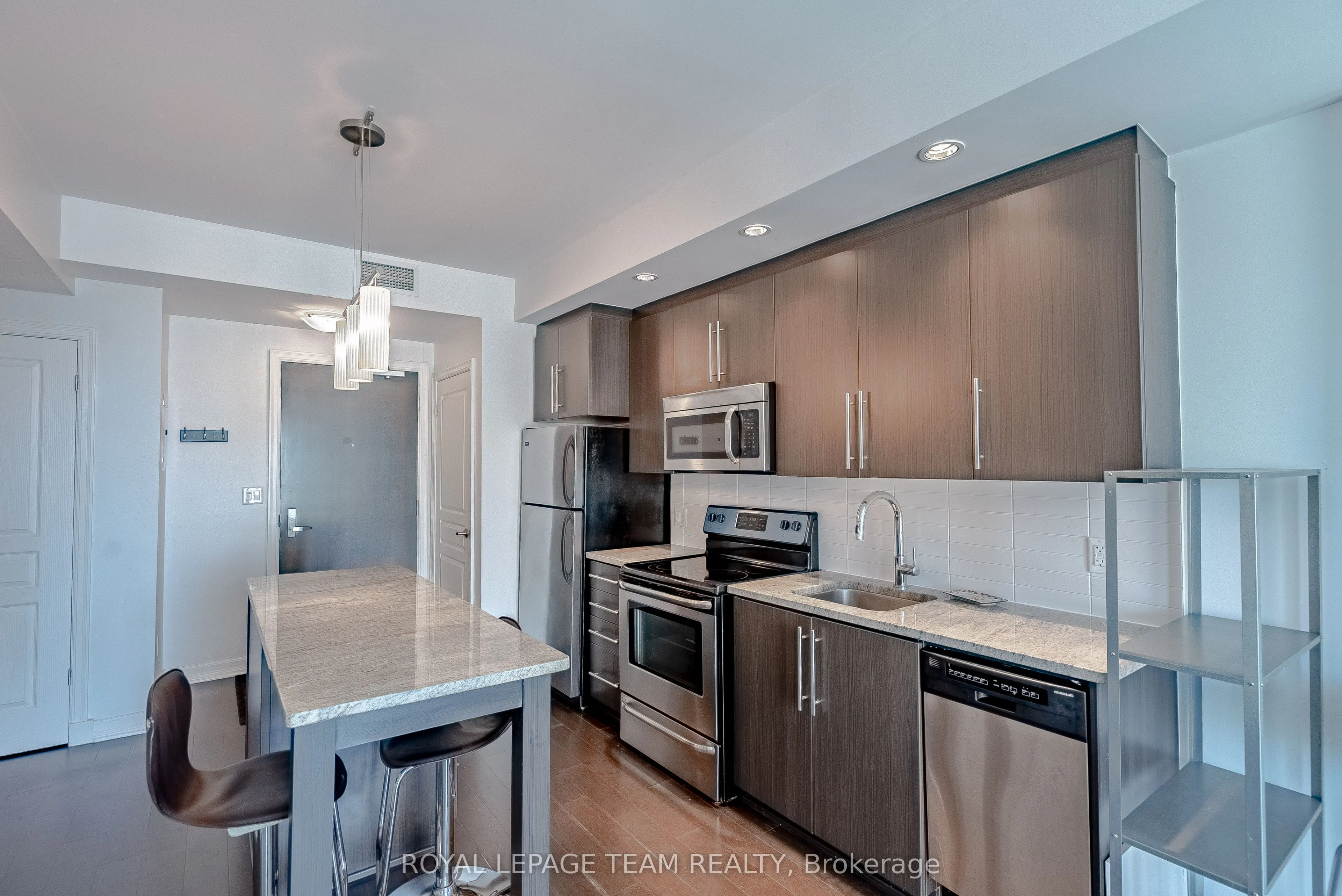 238 Besserer Street, #1209
