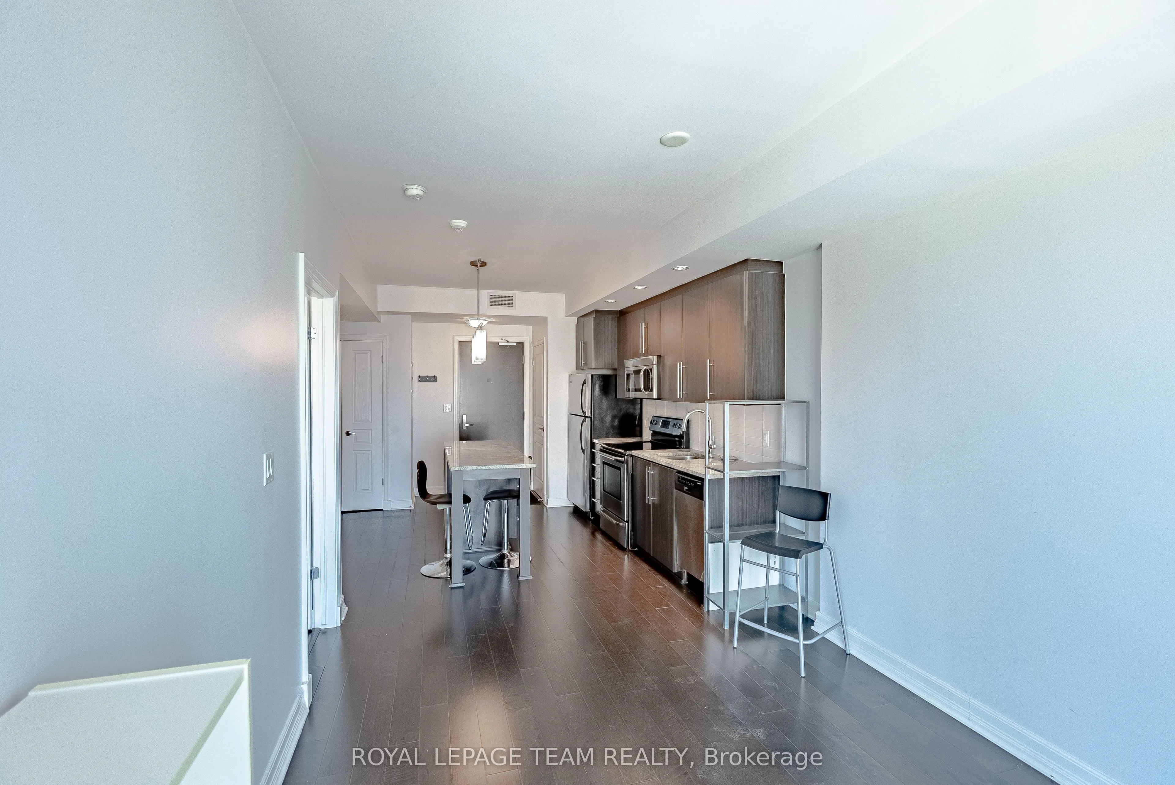 238 Besserer Street, #1209