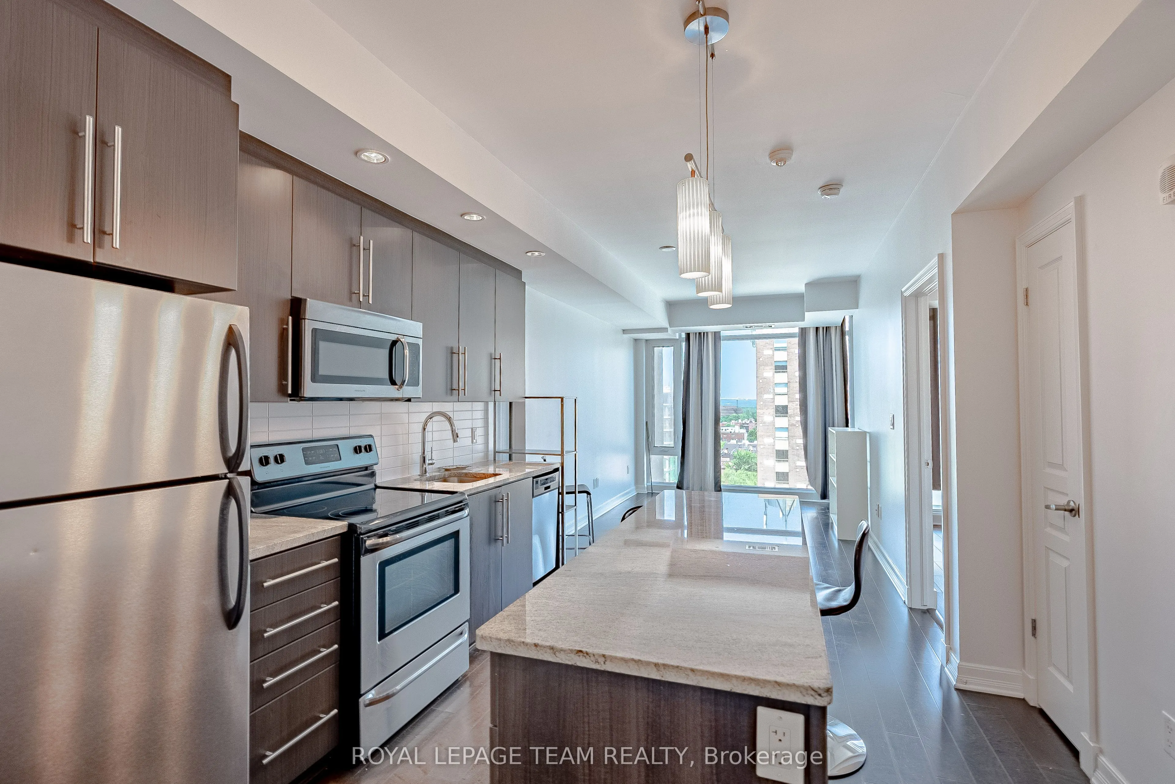 238 Besserer Street, #1209