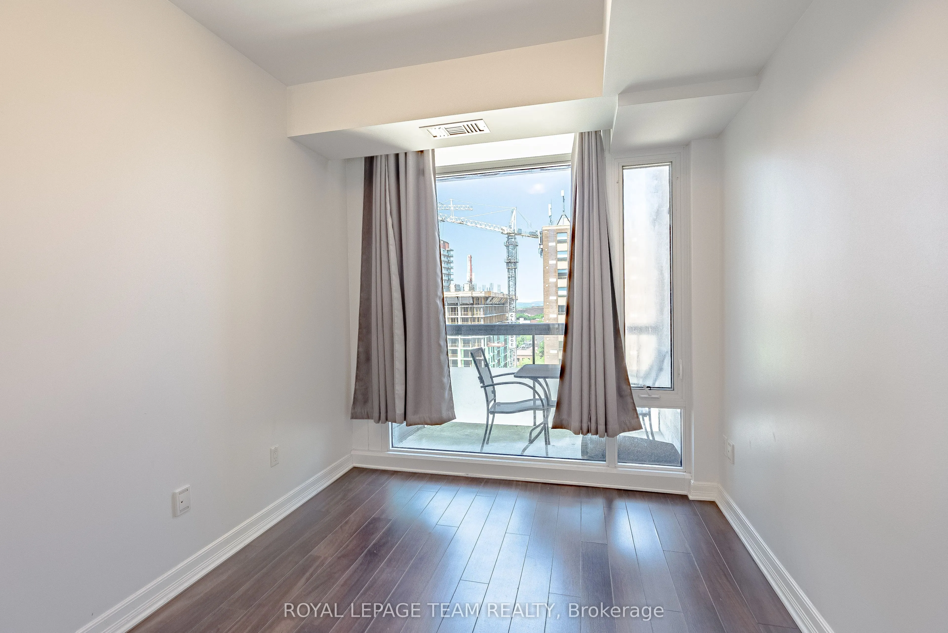 238 Besserer Street, #1209