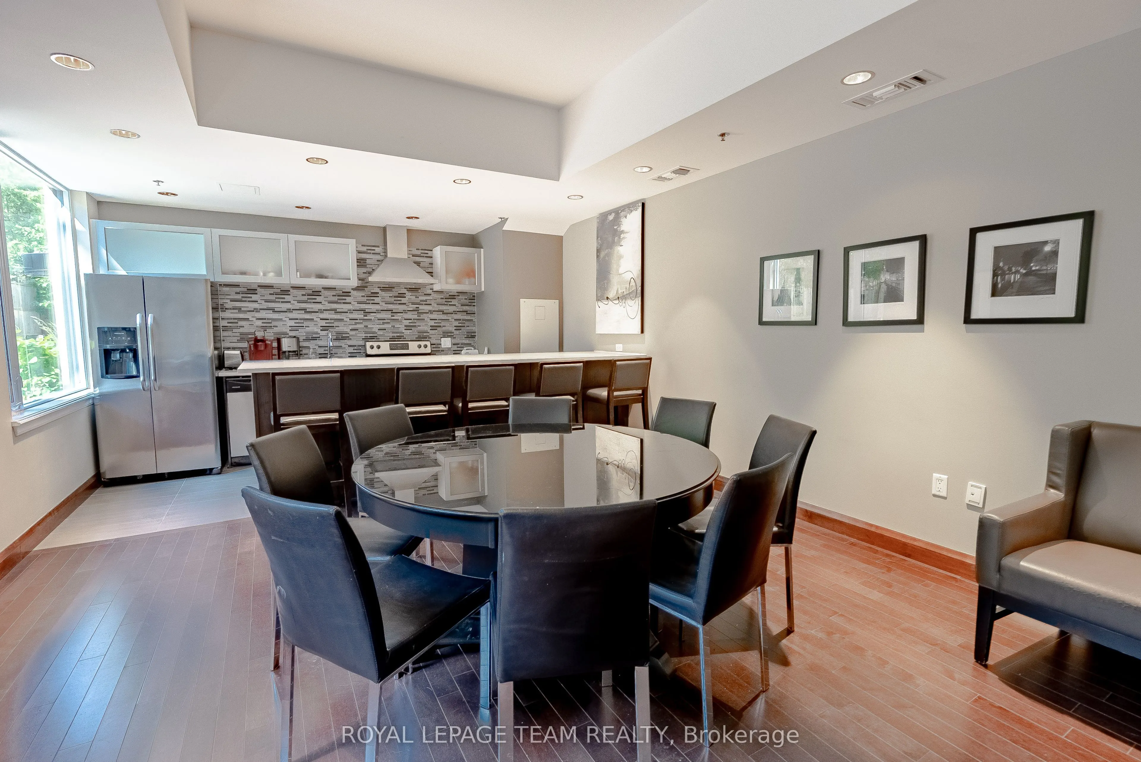 238 Besserer Street, #1209