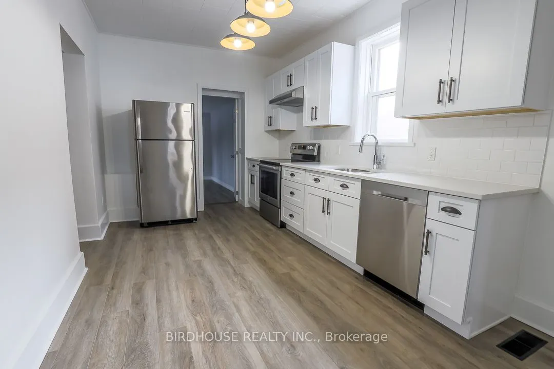 20 St Lawrence Street, #Main Floor