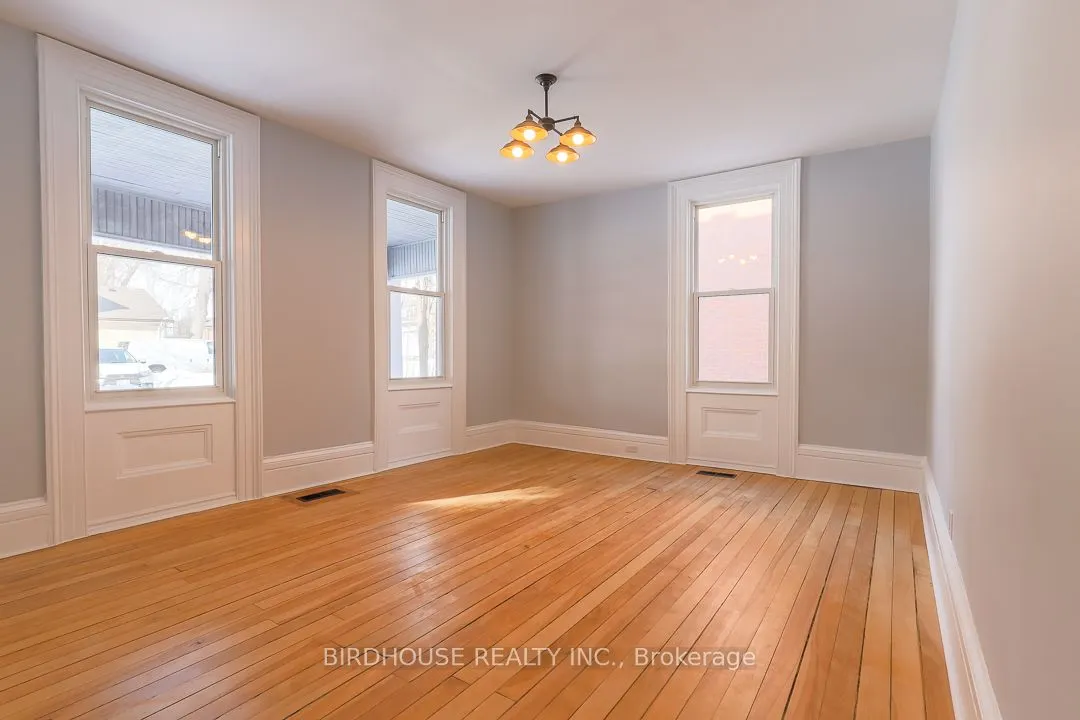 20 St Lawrence Street, #Main Floor