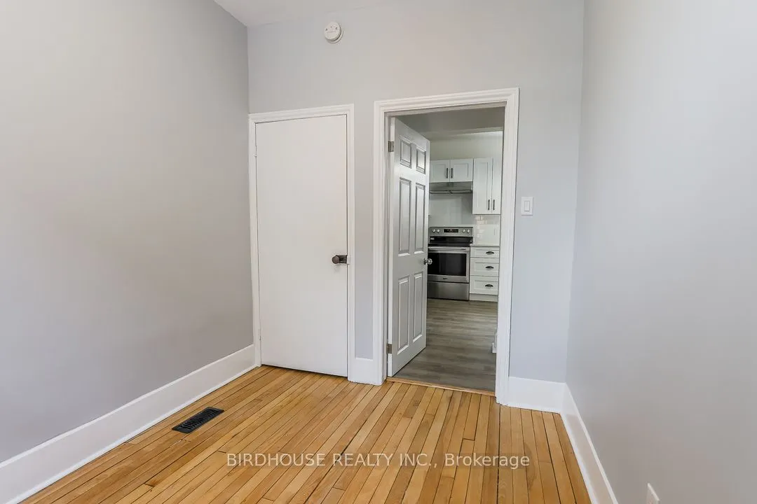 20 St Lawrence Street, #Main Floor