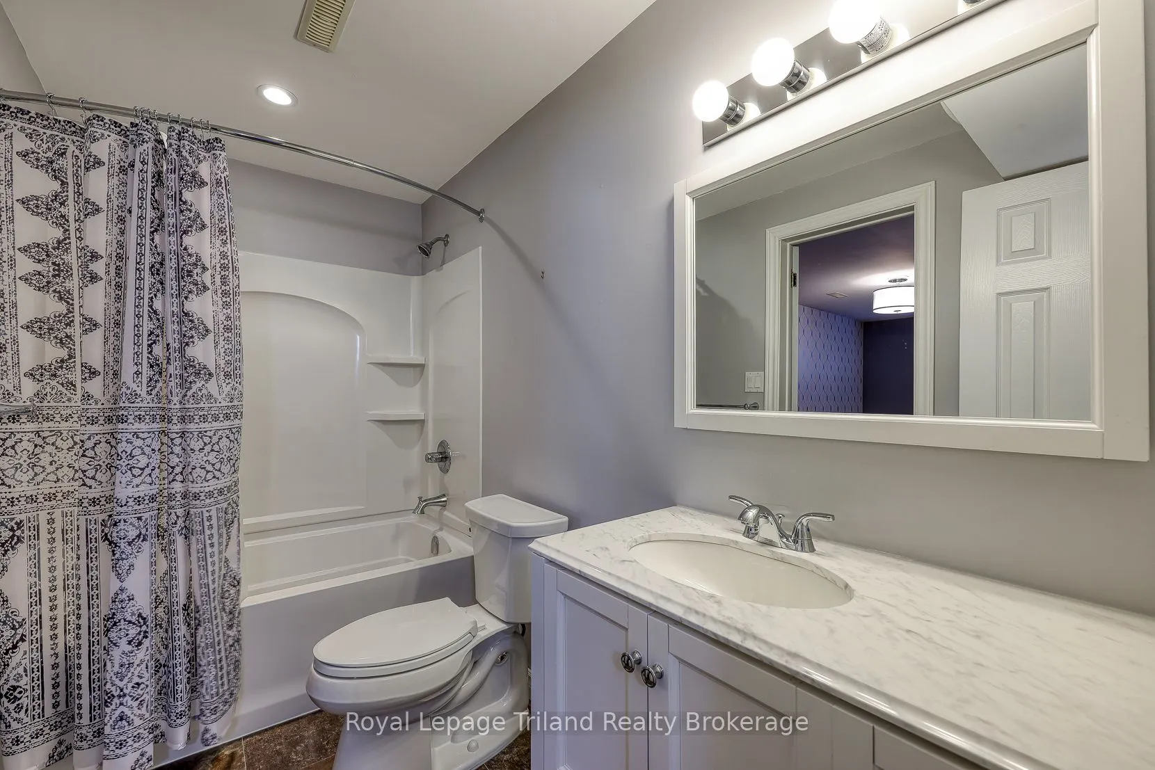 145 Delatre Street W, #2
